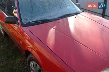 Седан Mazda 626 1989 в Герці Седан Mazda 626 1989 в Герці