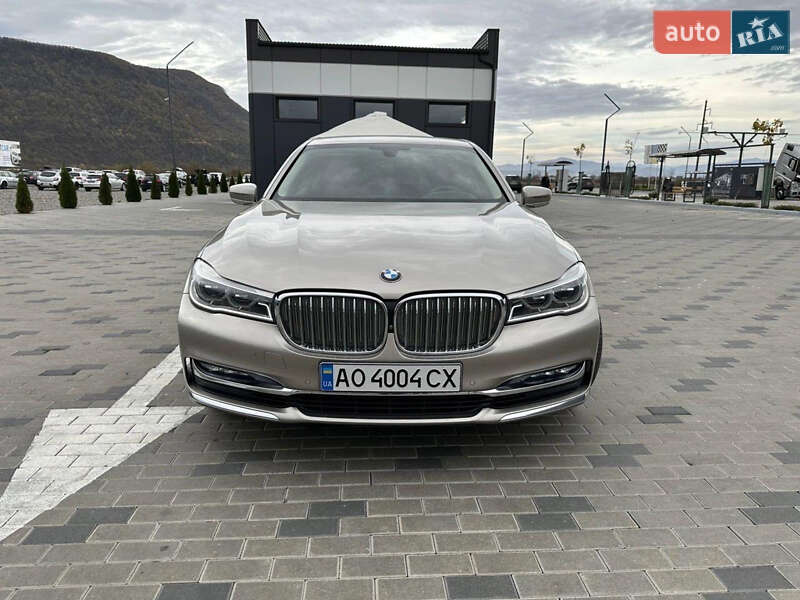Седан BMW 7 Series 2016 в Вышкове Седан BMW 7 Series 2016 в Вышкове