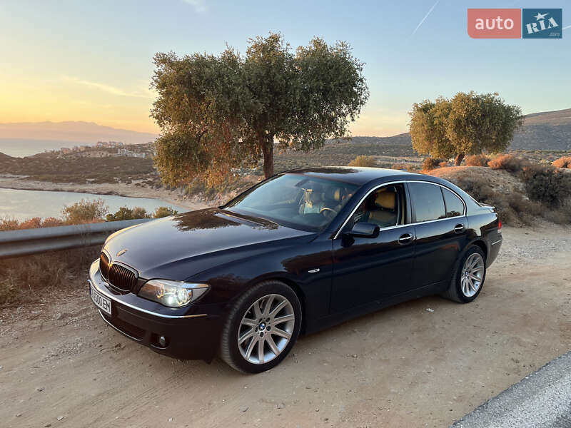 Седан BMW 7 Series 2005 в Косові Седан BMW 7 Series 2005 в Косові