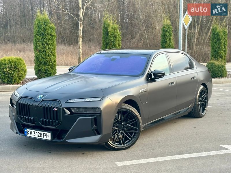 Седан BMW 7 Series 2024 в Киеве