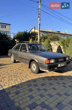 Седан Audi 80 1986 в Черновцах