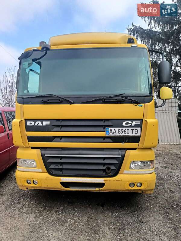 Тягач DAF 85 2011 в Володарке
