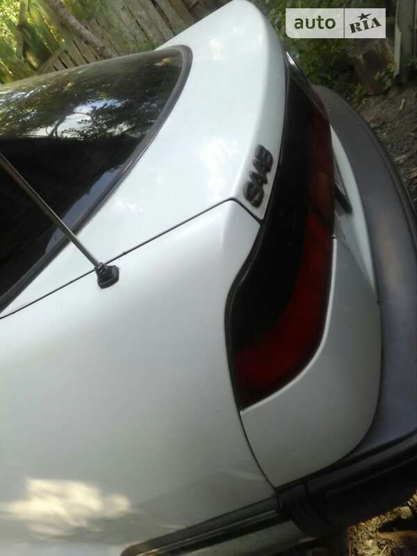 Седан Saab 9000 1990 в Глухове