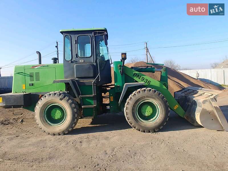 Фронтальный погрузчик PetroNick 936 2014 в Львове Фронтальный погрузчик PetroNick 936 2014 в Львове