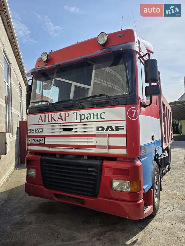 Самосвал DAF 95 2000 в Кременчуге