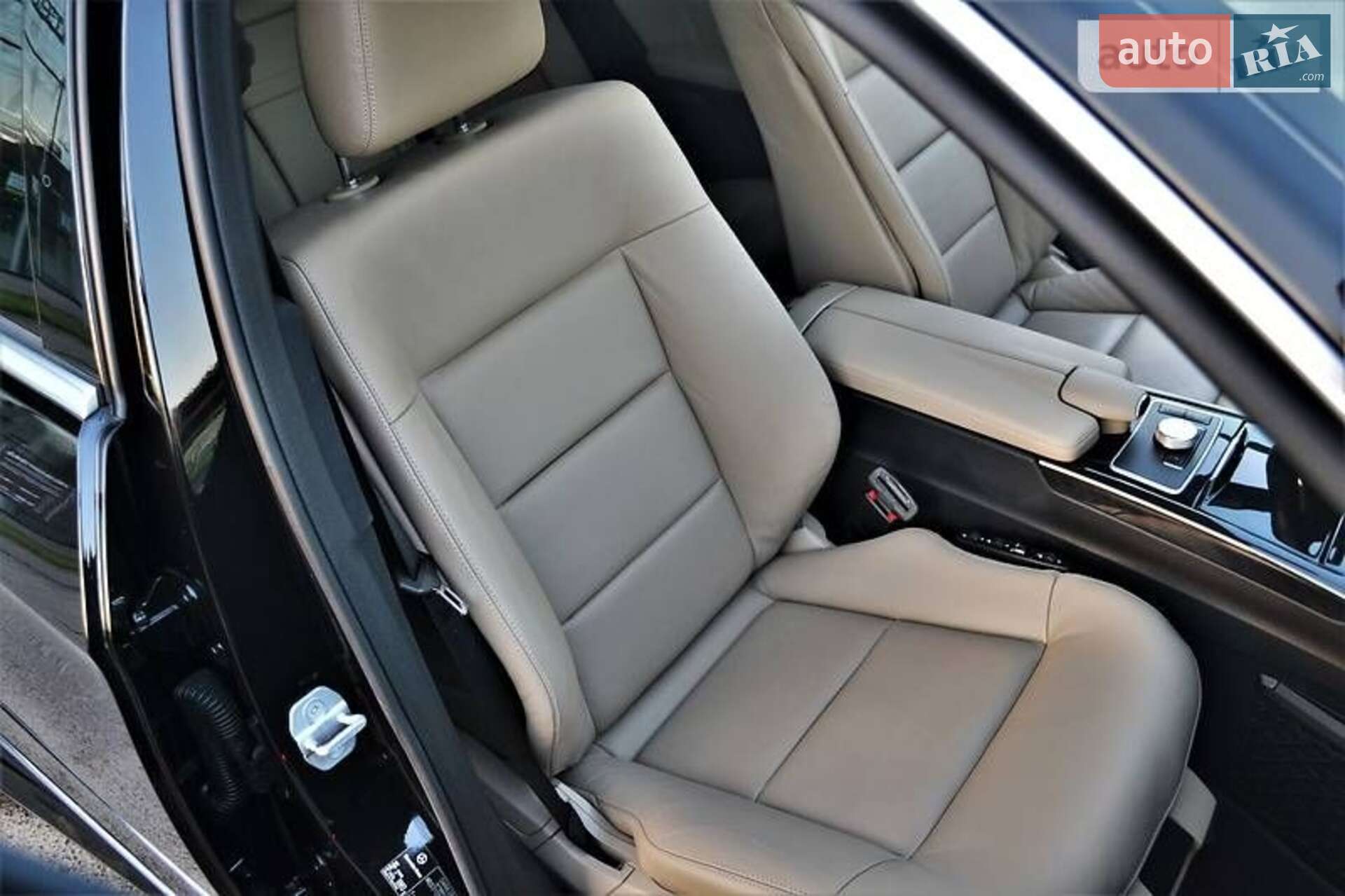 Mercedes-Benz E-Class 2011 VIN WDD2122821A524112 фото оголошення 16 з 31