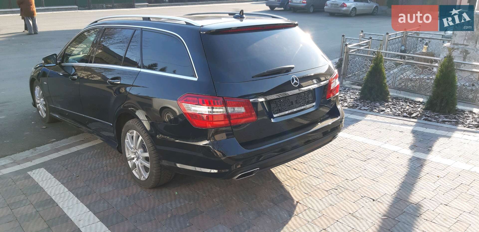 Mercedes-Benz E-Class 2011 VIN WDD2122821A524112 фото оголошення 42 з 47