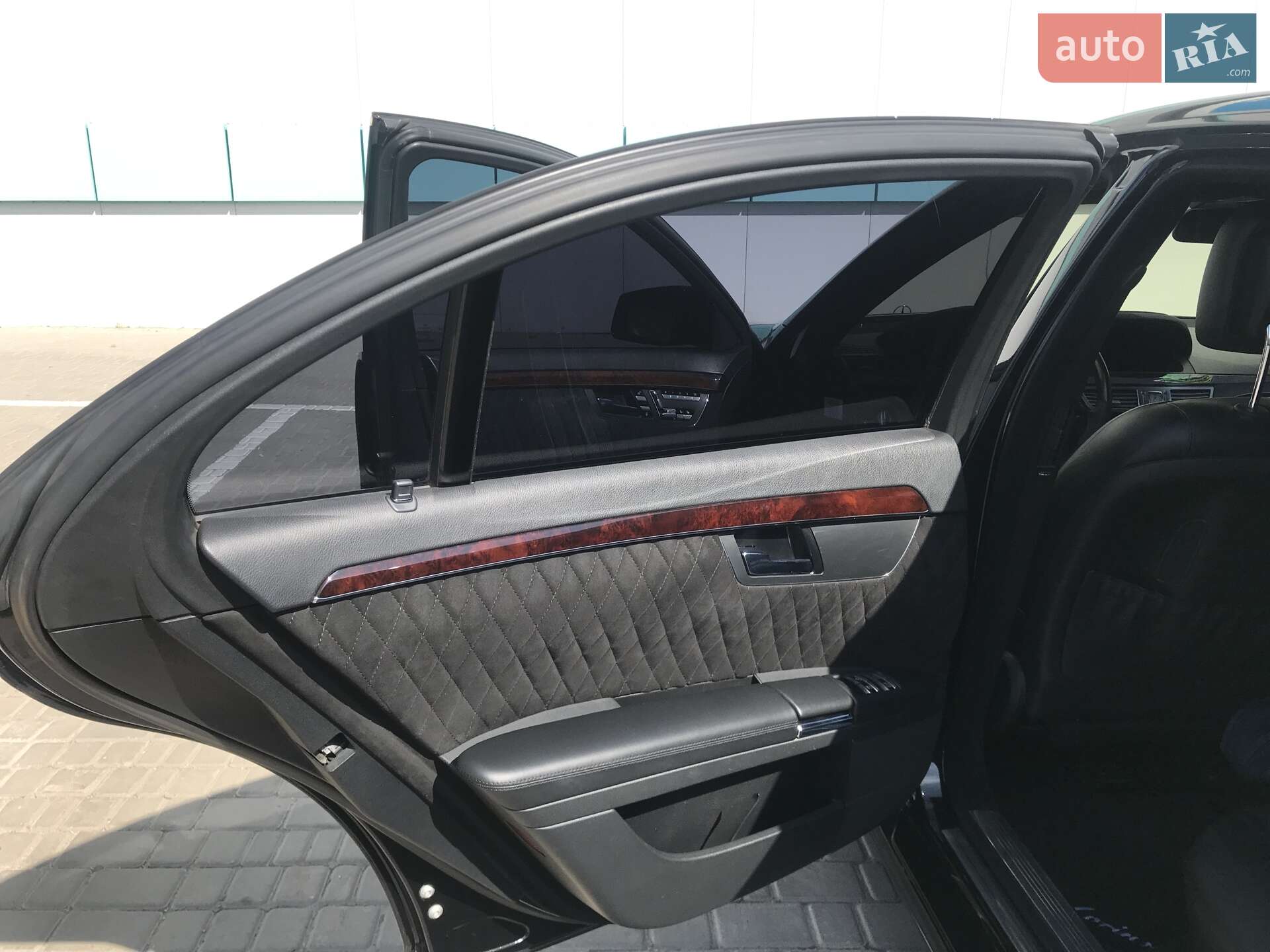 Mercedes-Benz S-Class 2007 VIN WDDNG86X07A149040 фото оголошення 2 з 19