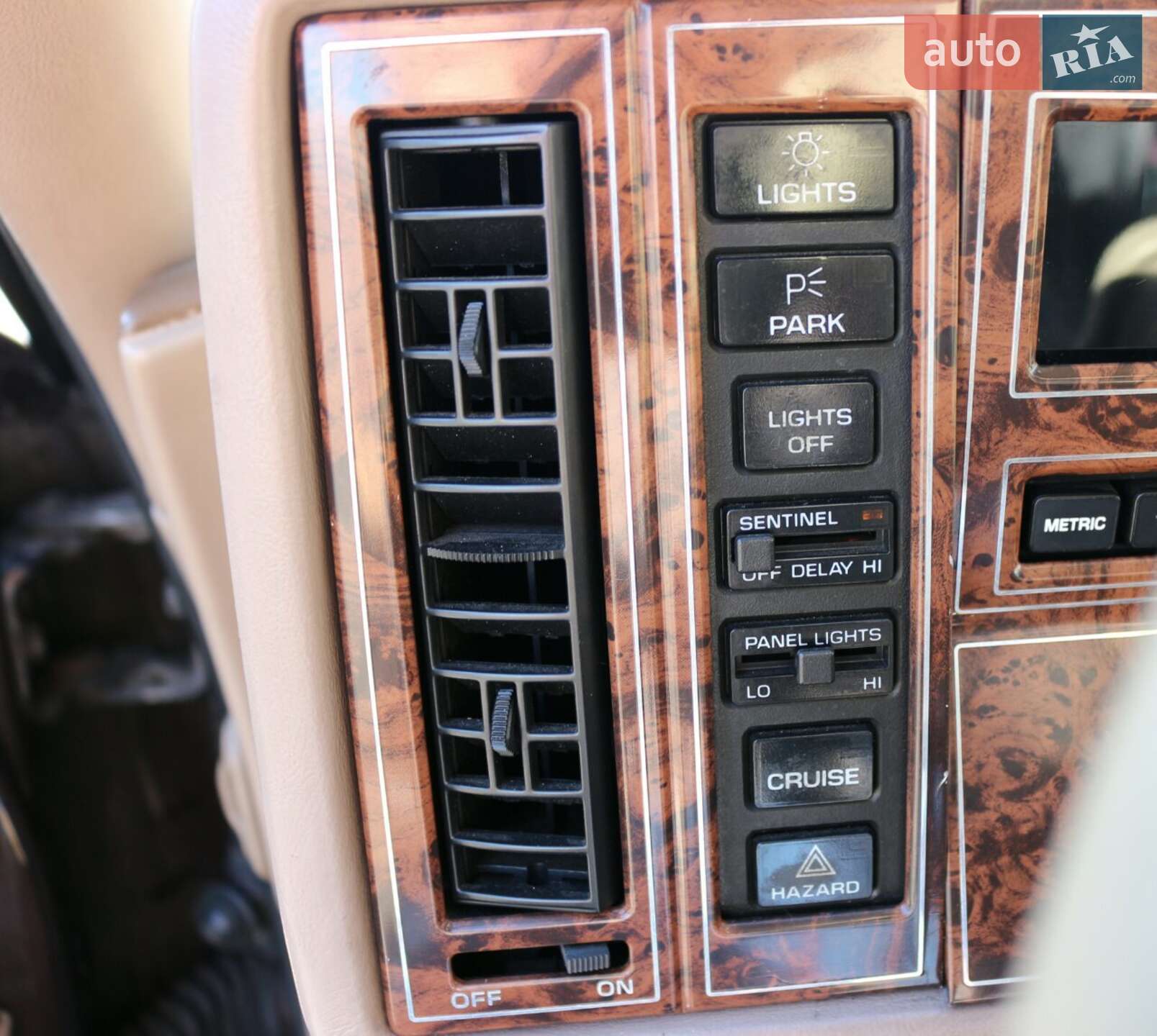 Buick Riviera 1989 VIN 1G4EZ11C4KU409295 фото оголошення 20 з 42