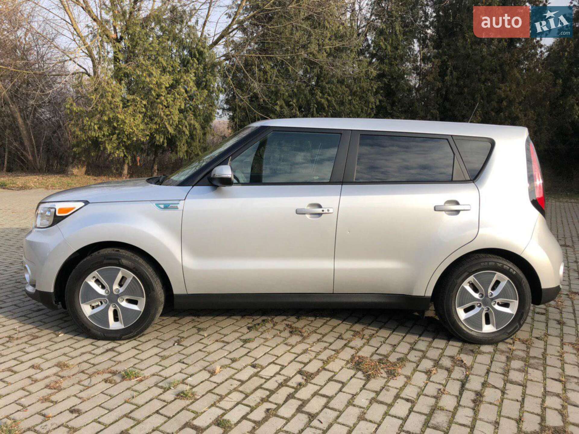 Kia Soul 2016 VIN KNDJP3AE5G7016739 фото оголошення 3 з 33