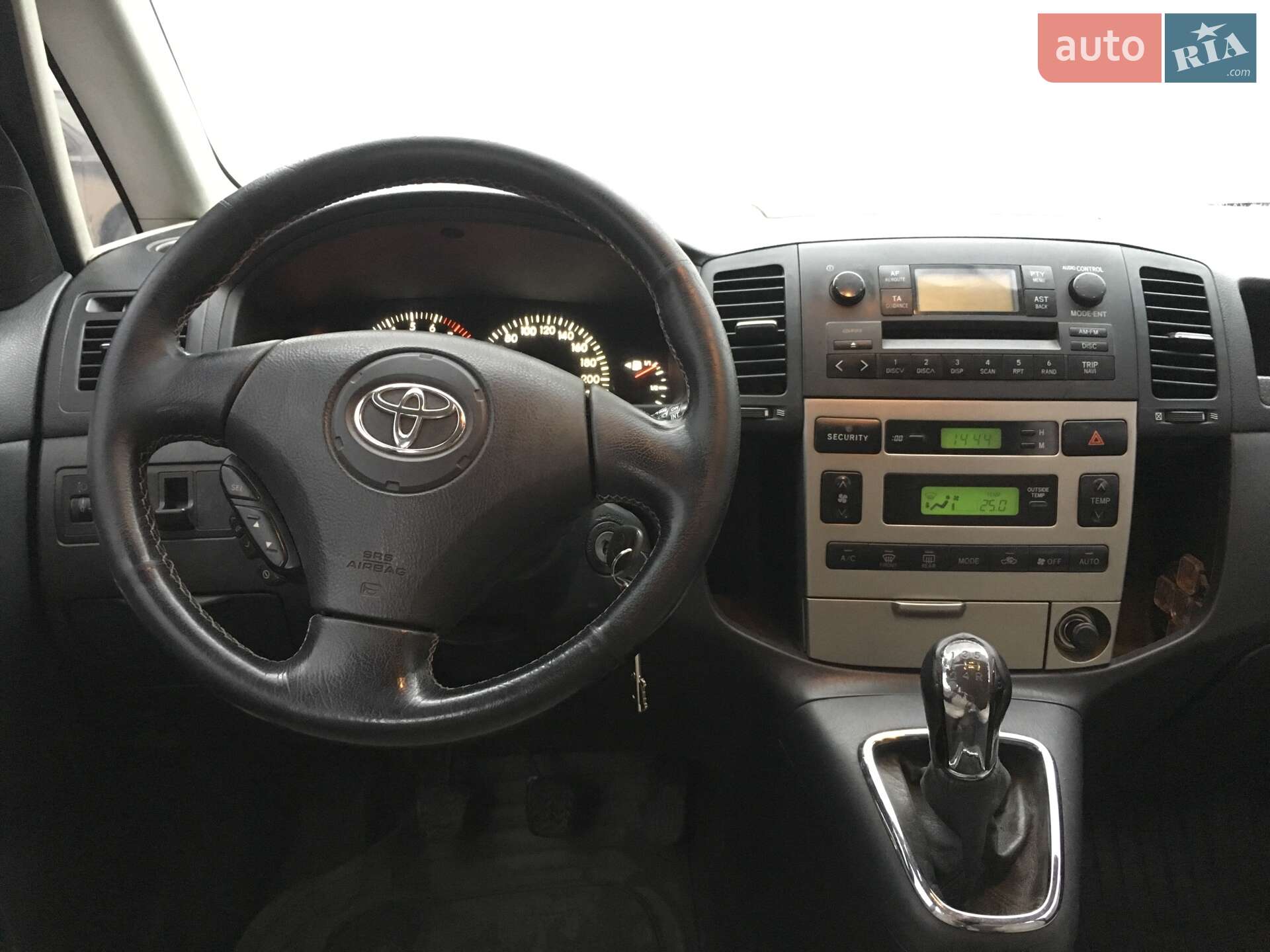 Toyota Corolla Verso 2003 VIN JTDEZ28E203037167 фото оголошення 11 з 14