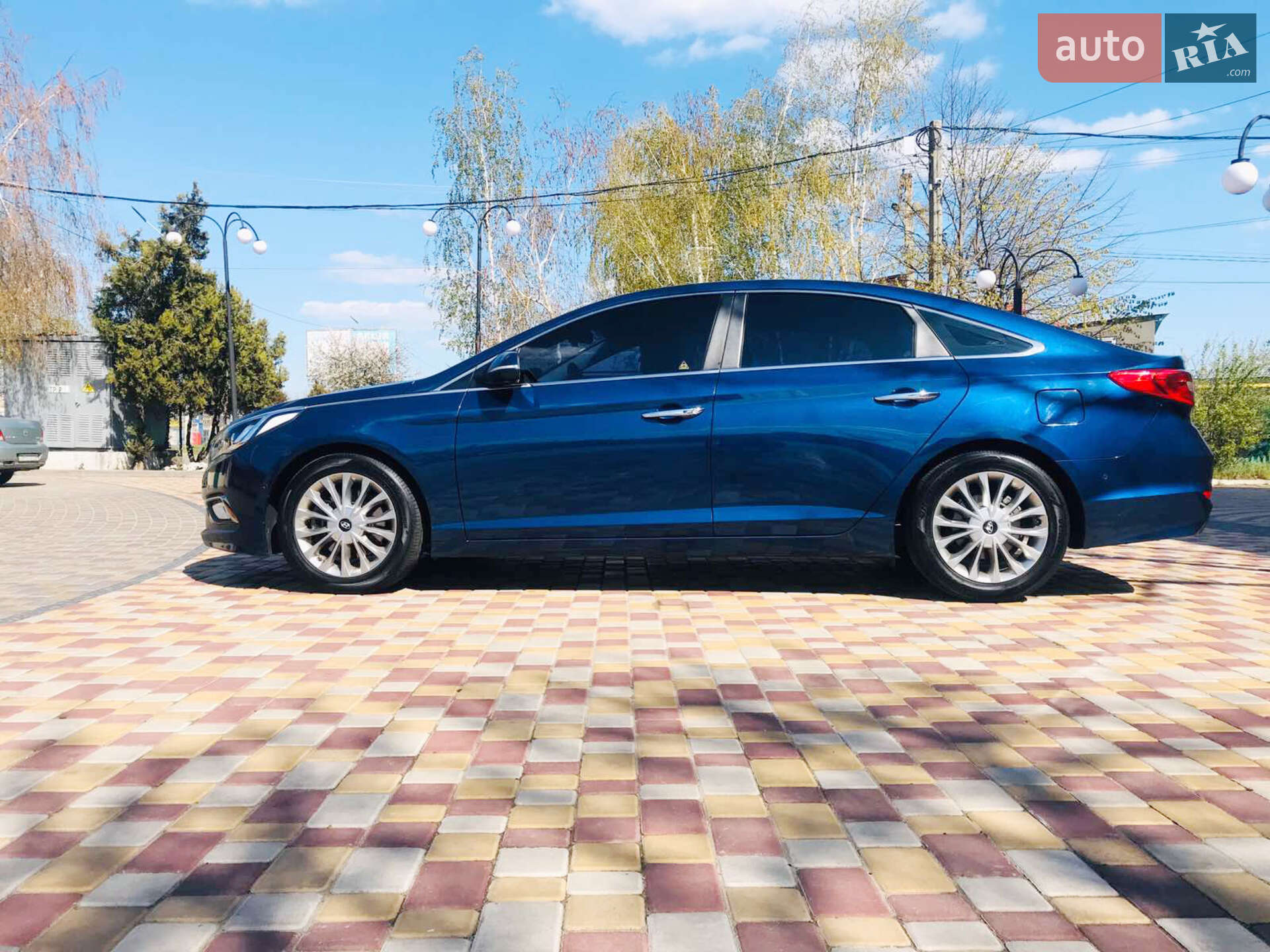 Hyundai Sonata 2015 VIN KMHE341DBGA186857 фото оголошення 7 з 31