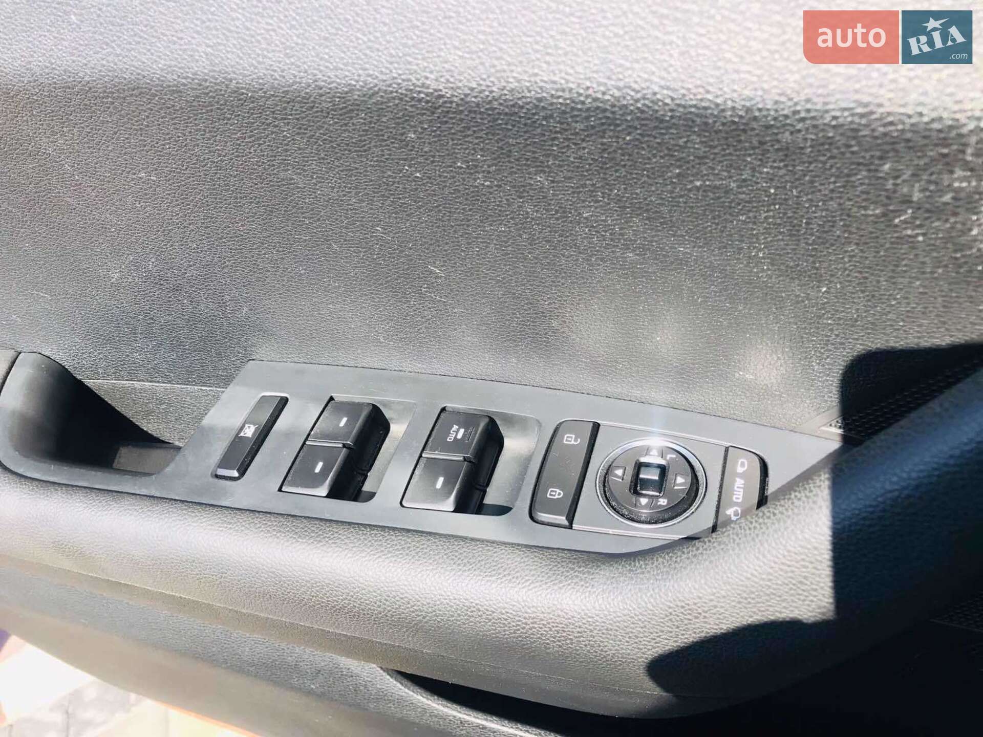 Hyundai Sonata 2015 VIN KMHE341DBGA186857 фото оголошення 22 з 31