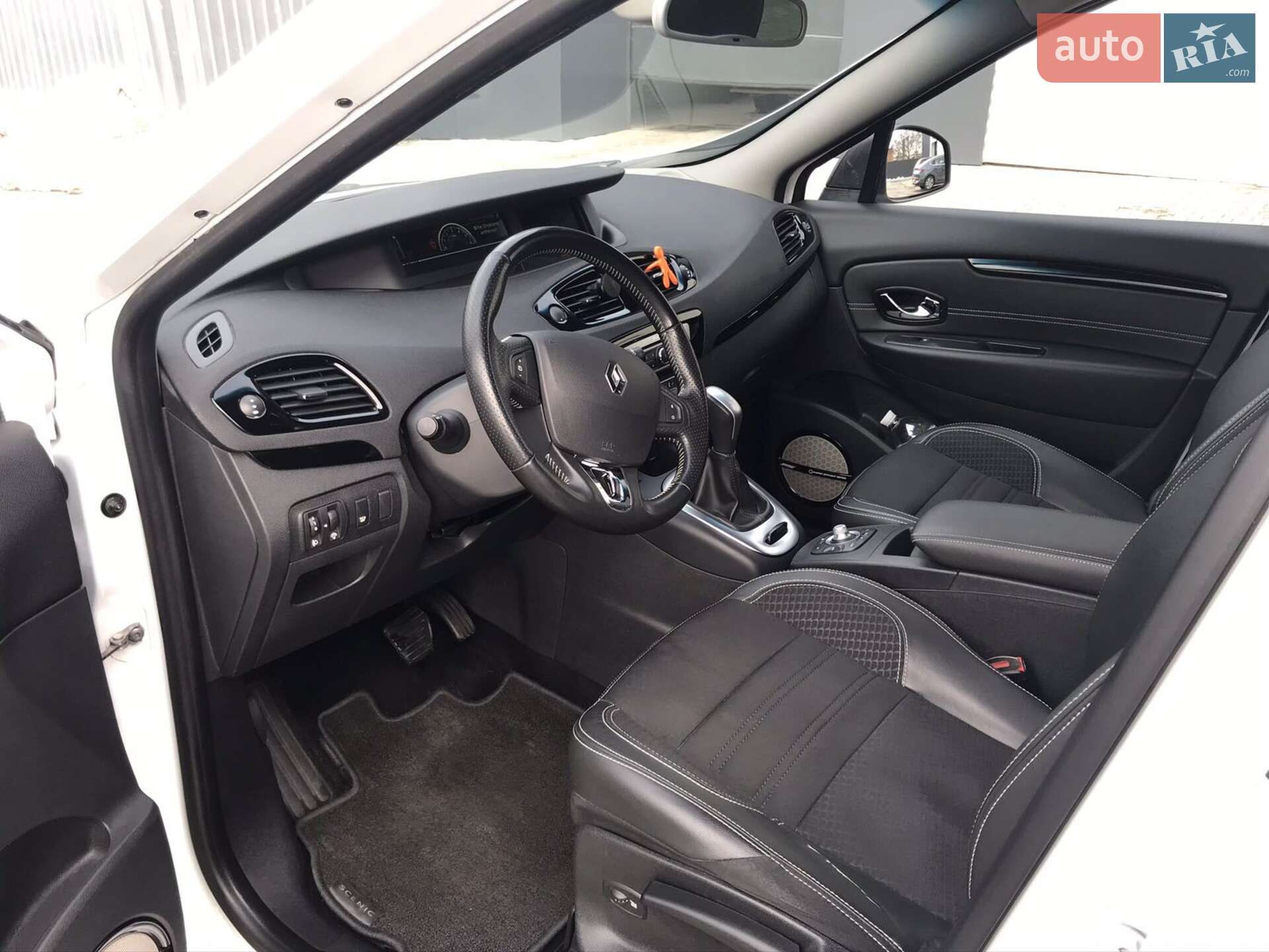 Renault Megane Scenic 2015 VIN VF1JZM6A352803584 фото оголошення 13 з 31