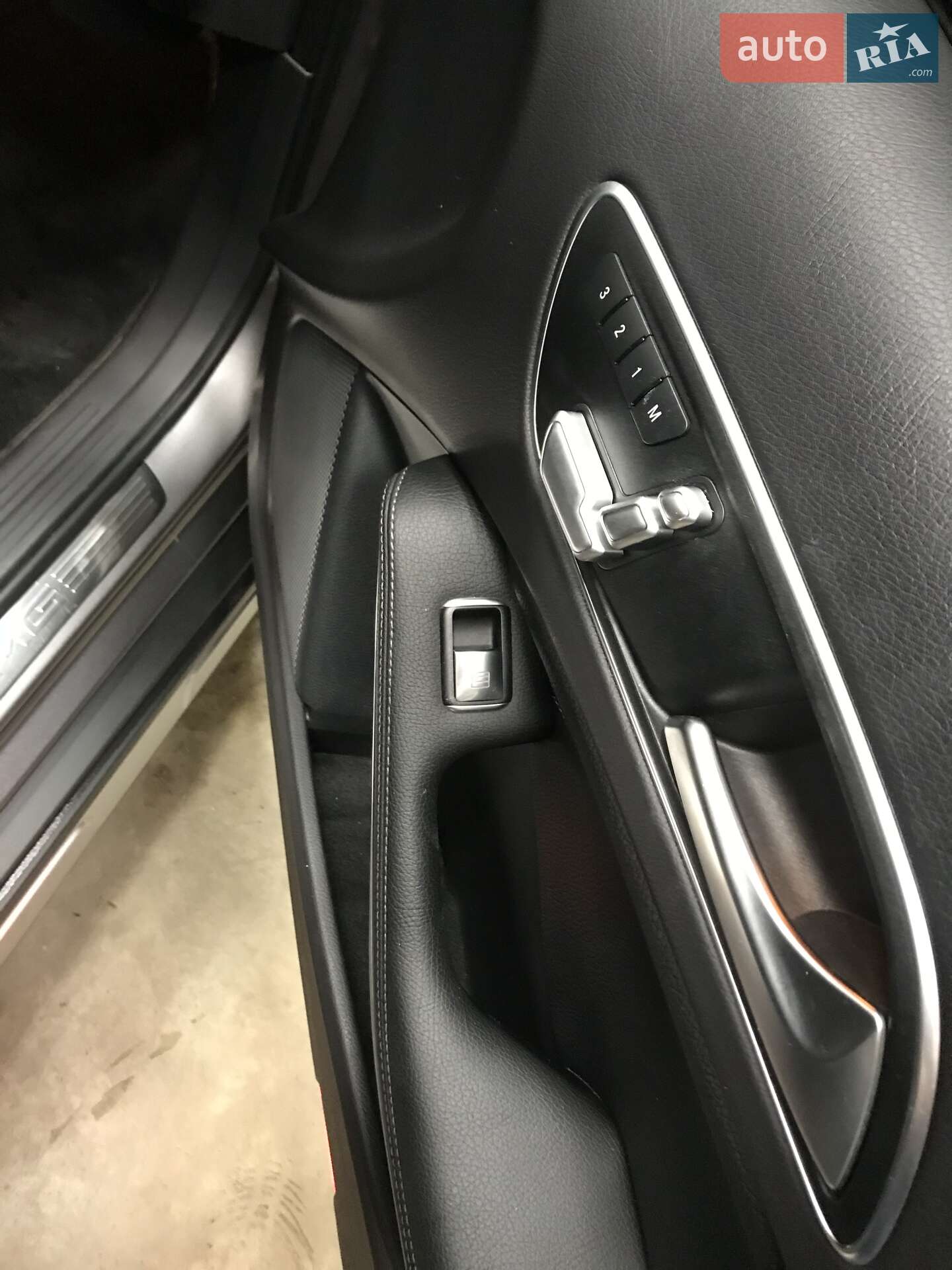 Mercedes-Benz GLA-Class 2015 VIN WDDTG5CB8FJ145976 фото оголошення 13 з 28