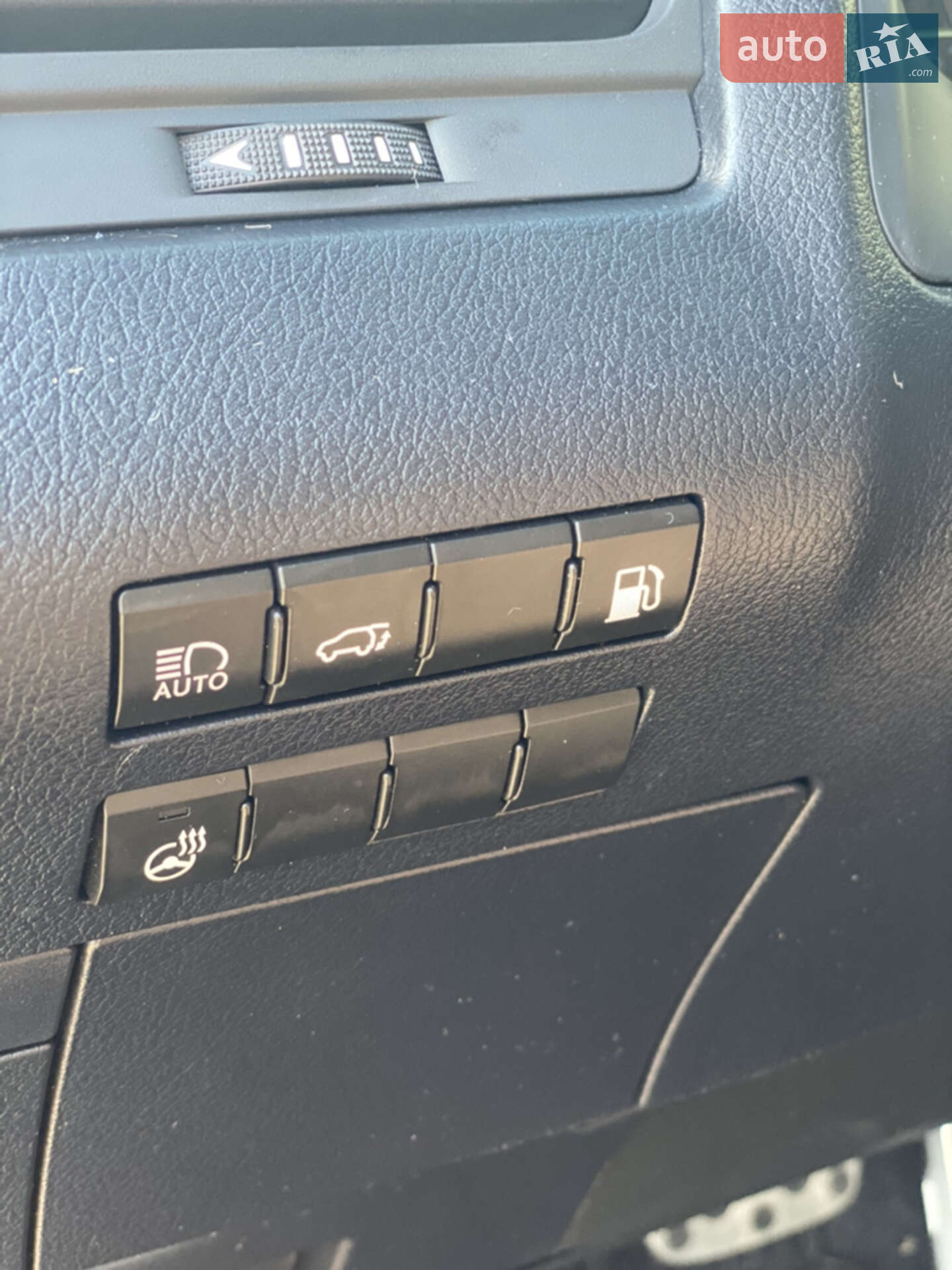 Lexus RX 2018 VIN JTJDGKCA5J2001337 фото оголошення 10 з 25