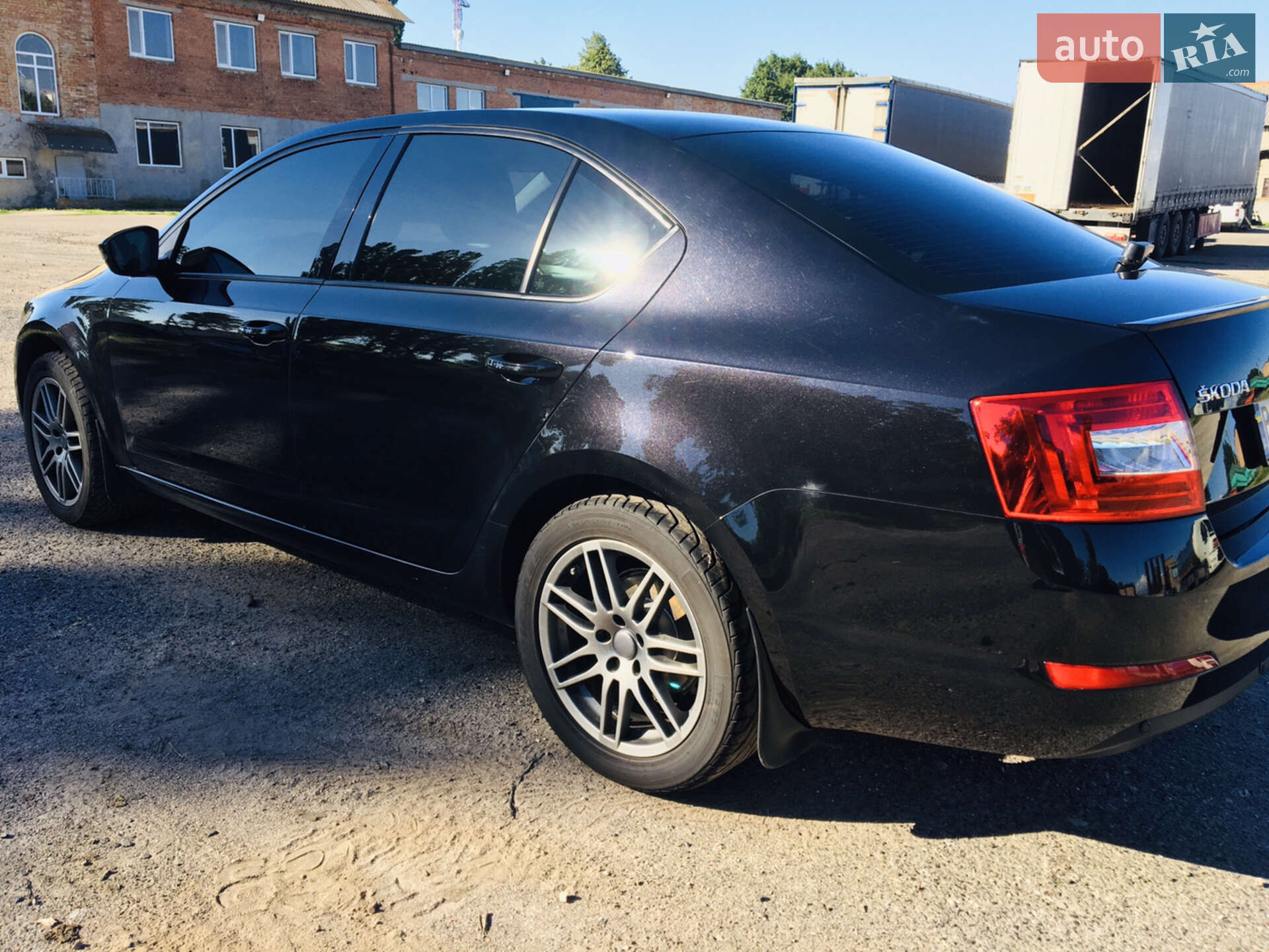 Skoda Octavia 2017 VIN TMBAD2NE9HB007358 фото оголошення 14 з 31