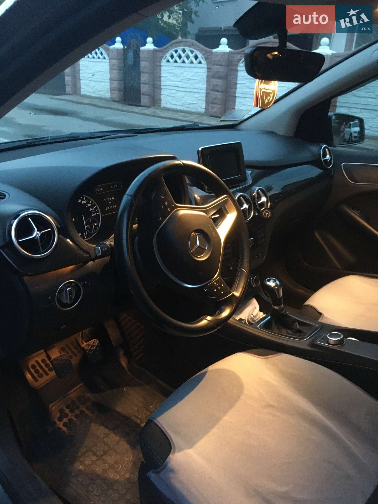 Mercedes-Benz B-Class 2012 VIN WDD2462001J062001 фото оголошення 18 з 25
