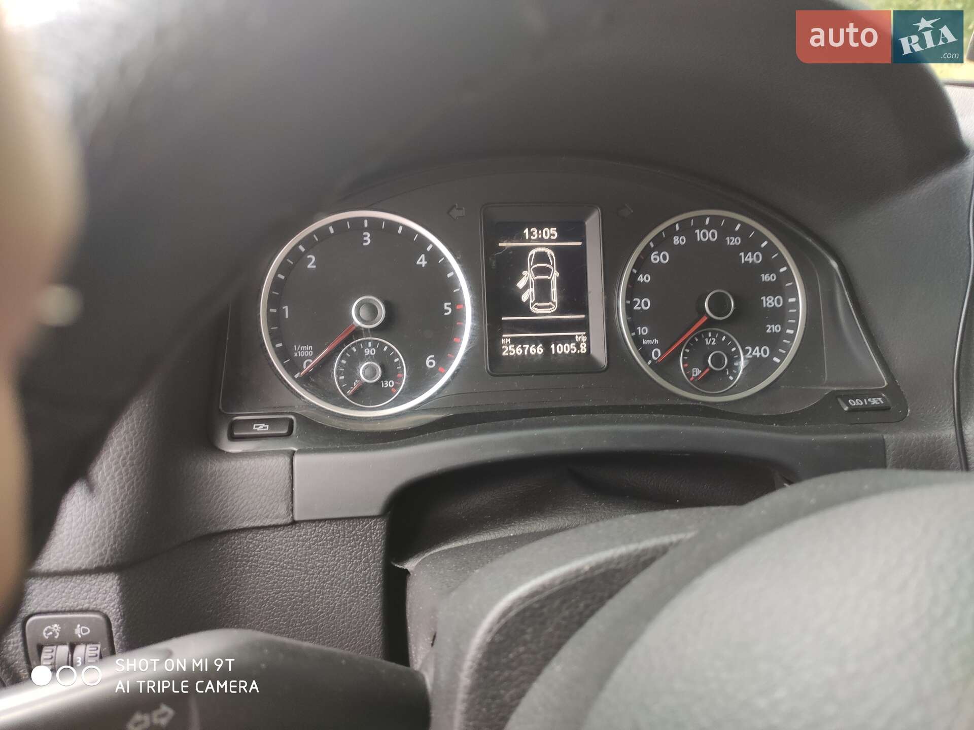Volkswagen Tiguan 2011 VIN WVGZZZ5NZCW542247 фото оголошення 2 з 11