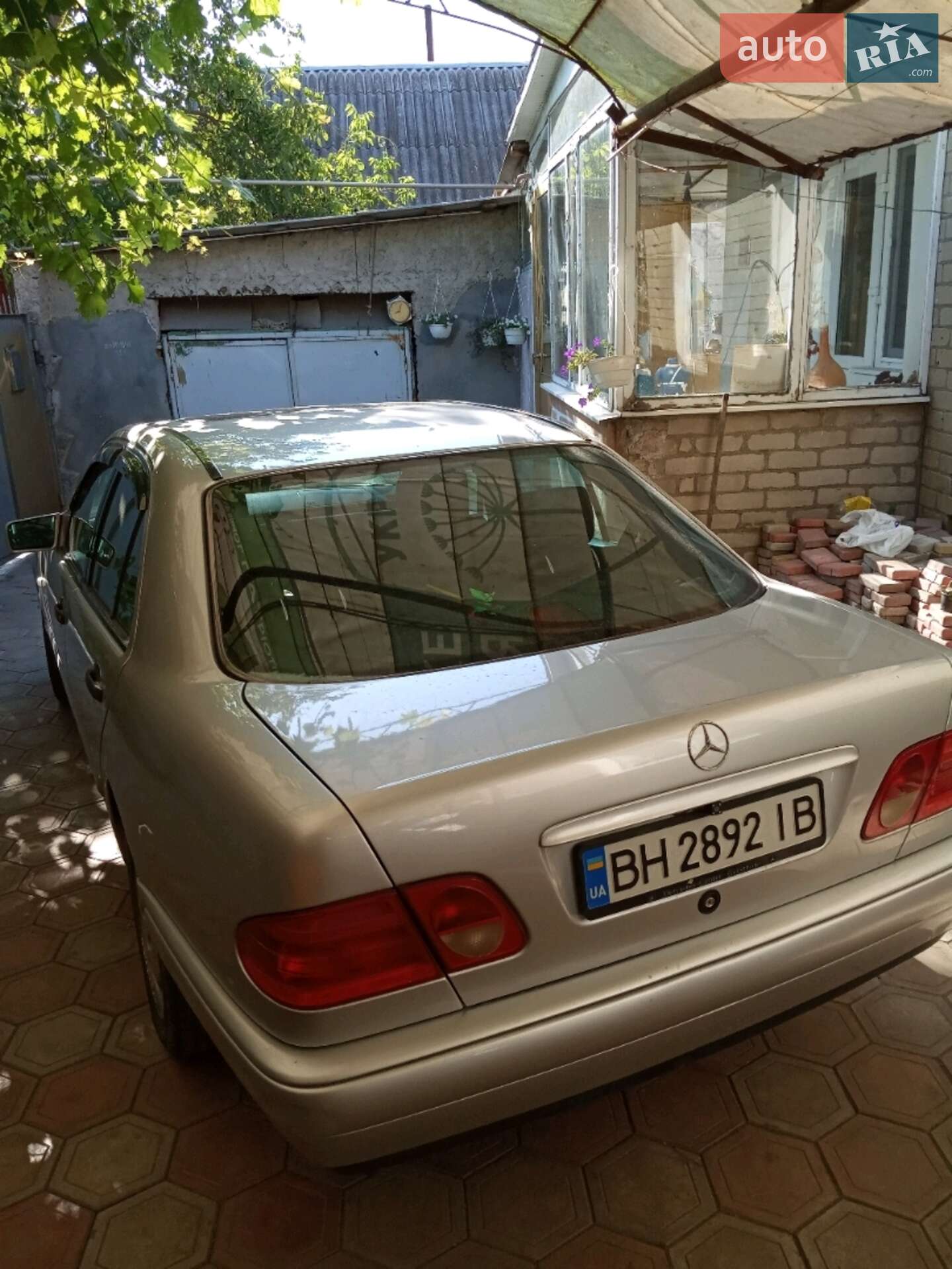 Mercedes-Benz E-Class 1998 VIN WDB2100351A346607 фото оголошення 4 з 21