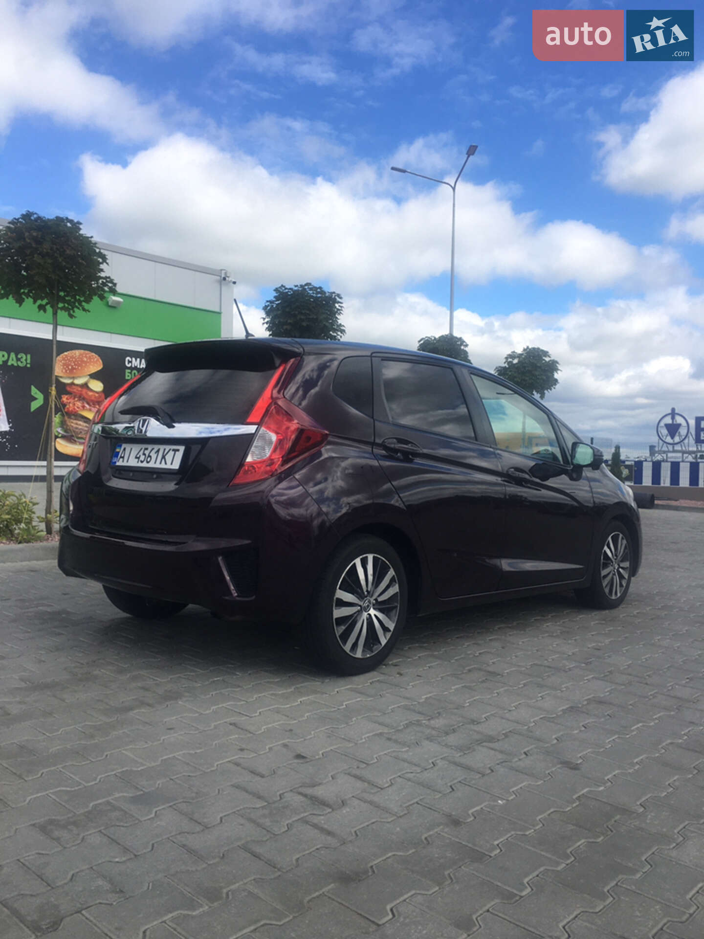 Honda Fit 2014 VIN 3HGGK5H83FM737846 фото оголошення 5 з 15