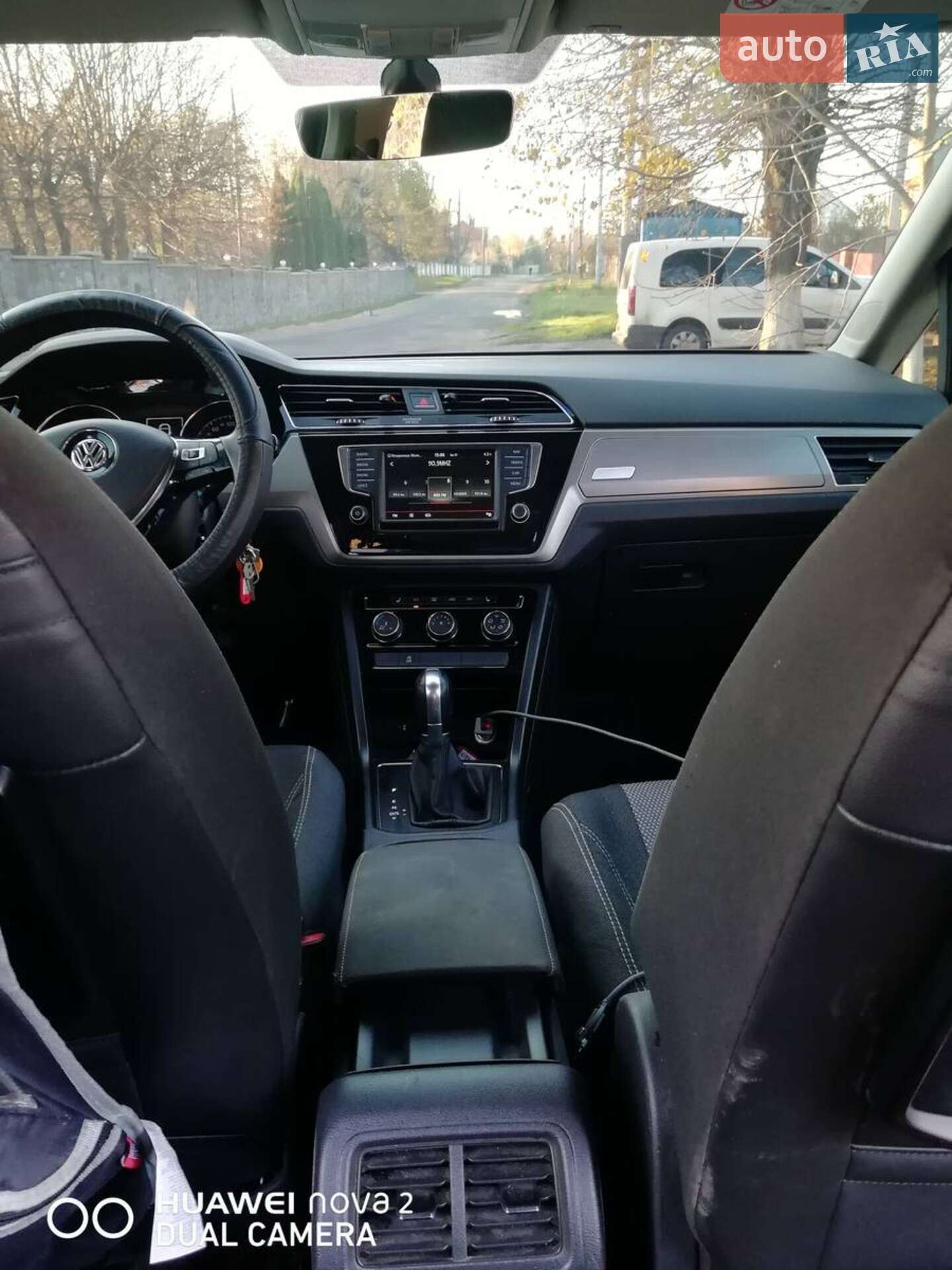 Volkswagen Touran 2015 VIN WVGZZZ1TZGW526651 фото оголошення 2 з 15
