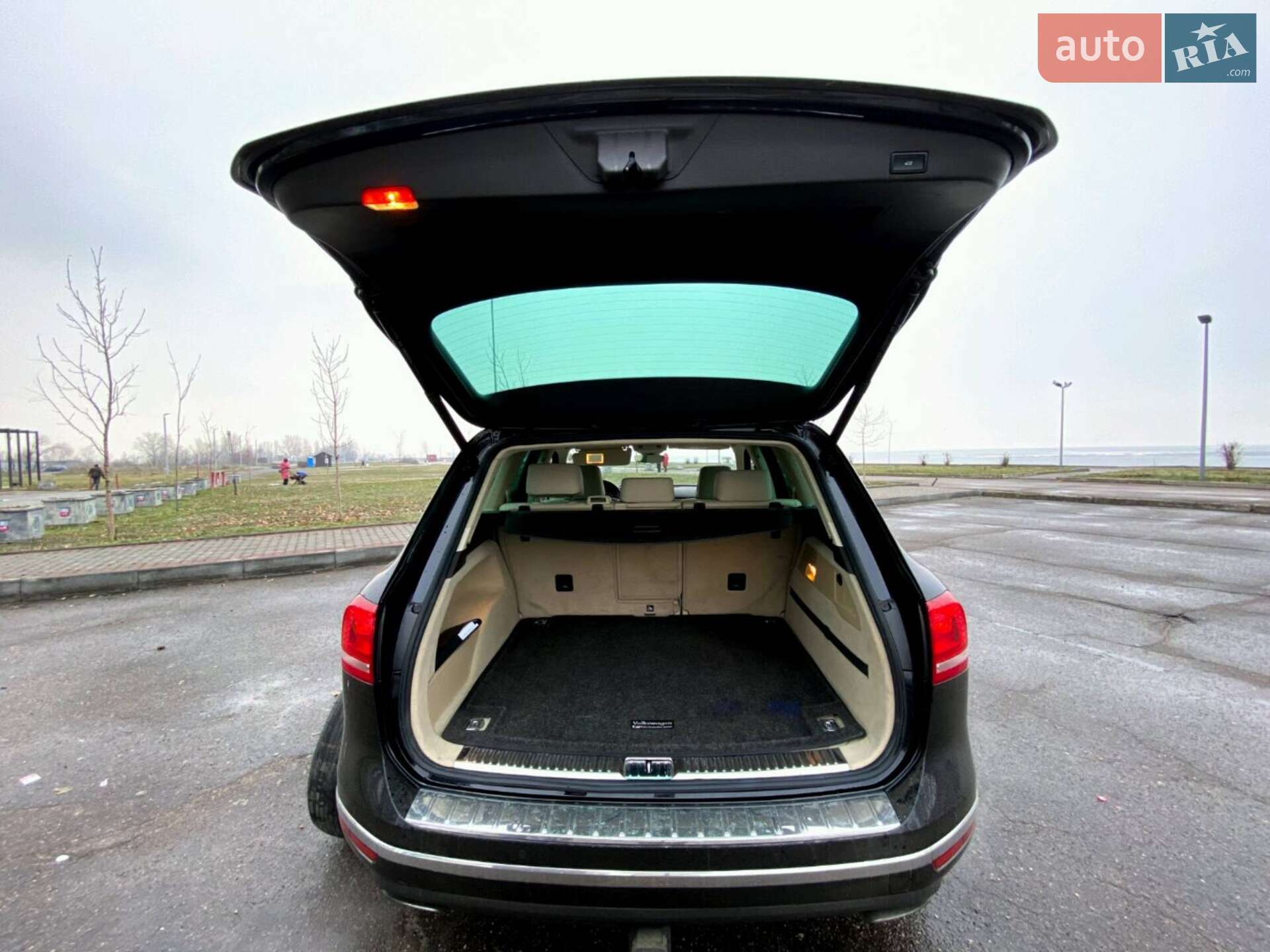 Volkswagen Touareg 2016 VIN WVGEF7BP3HD003594 фото оголошення 5 з 23