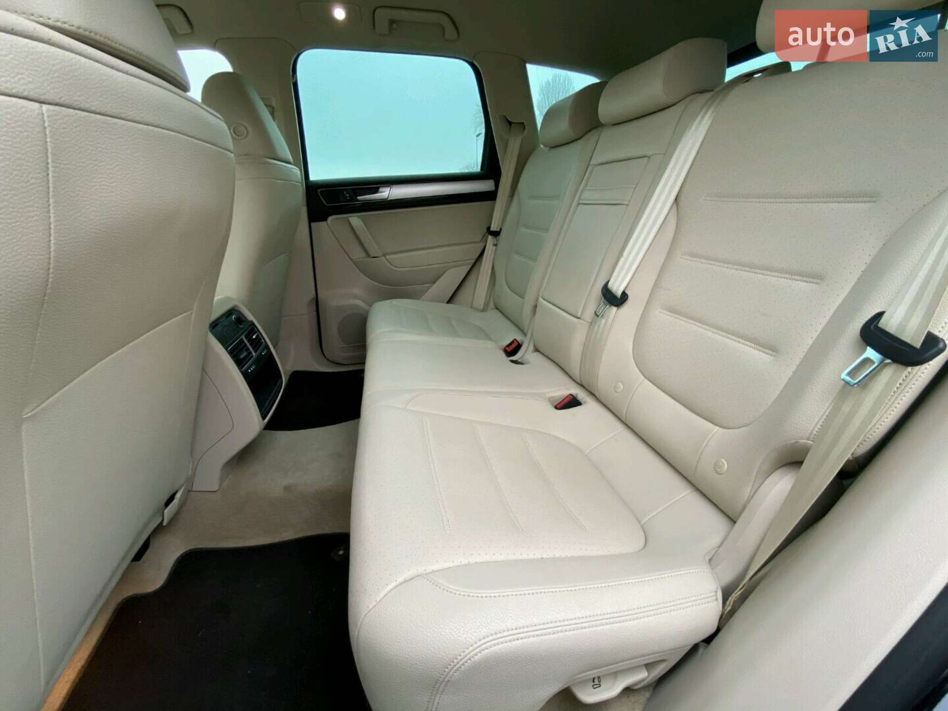 Volkswagen Touareg 2016 VIN WVGEF7BP3HD003594 фото оголошення 13 з 23