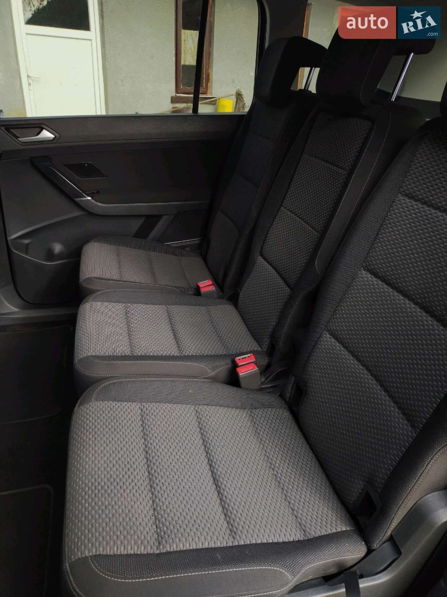 Volkswagen Touran 2016 VIN WVGZZZ1TZGW552929 фото оголошення 2 з 11