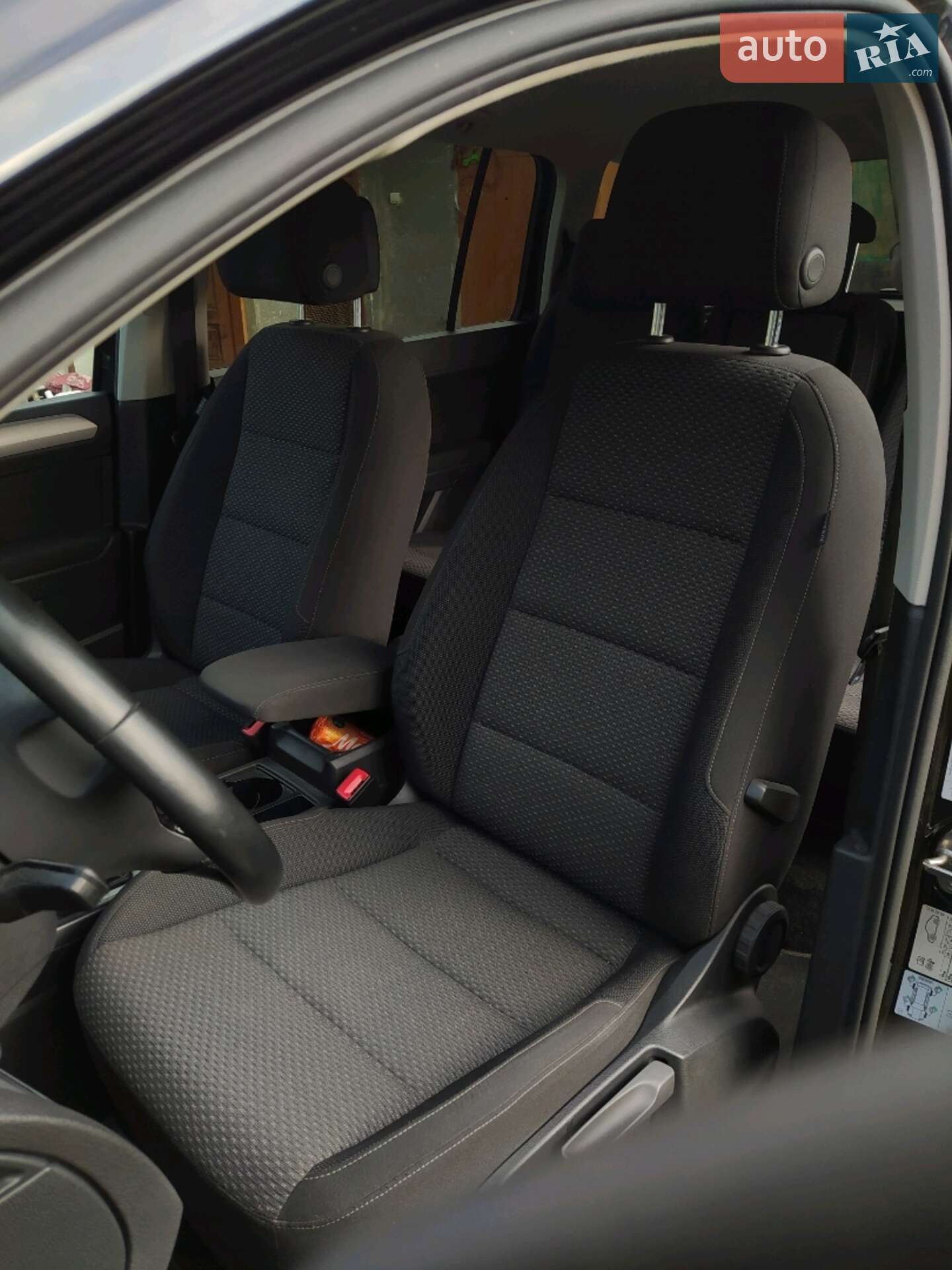 Volkswagen Touran 2016 VIN WVGZZZ1TZGW552929 фото оголошення 3 з 11