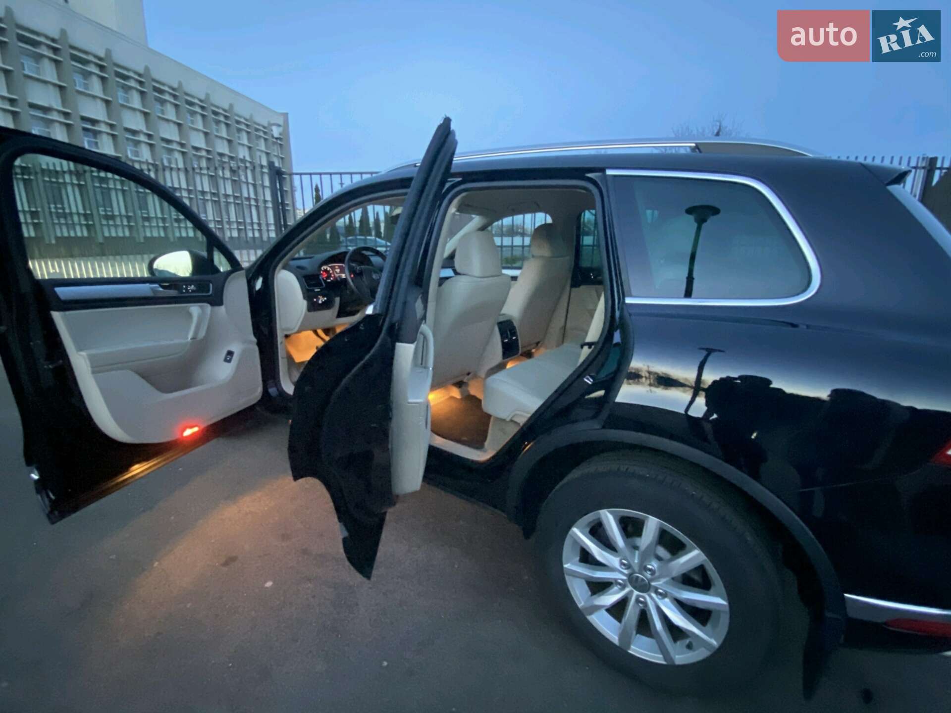 Volkswagen Touareg 2016 VIN WVGEF7BP3HD003594 фото оголошення 23 з 23