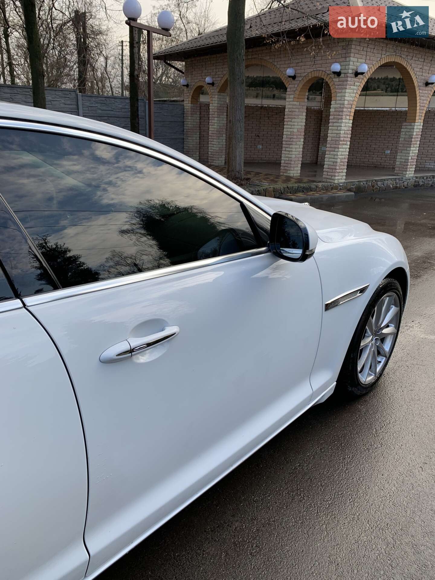 Jaguar XJ 2012 VIN SAJWA1C7XD8V39658 фото оголошення 2 з 9