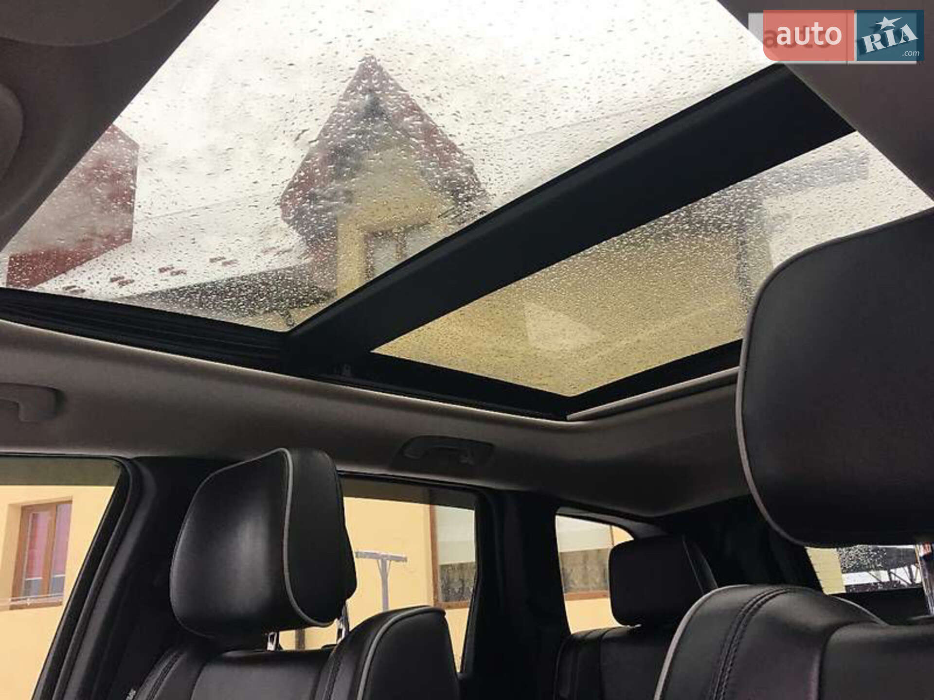 Jeep Grand Cherokee 2011 VIN 1C4RJFCM5CC100880 фото оголошення 6 з 19