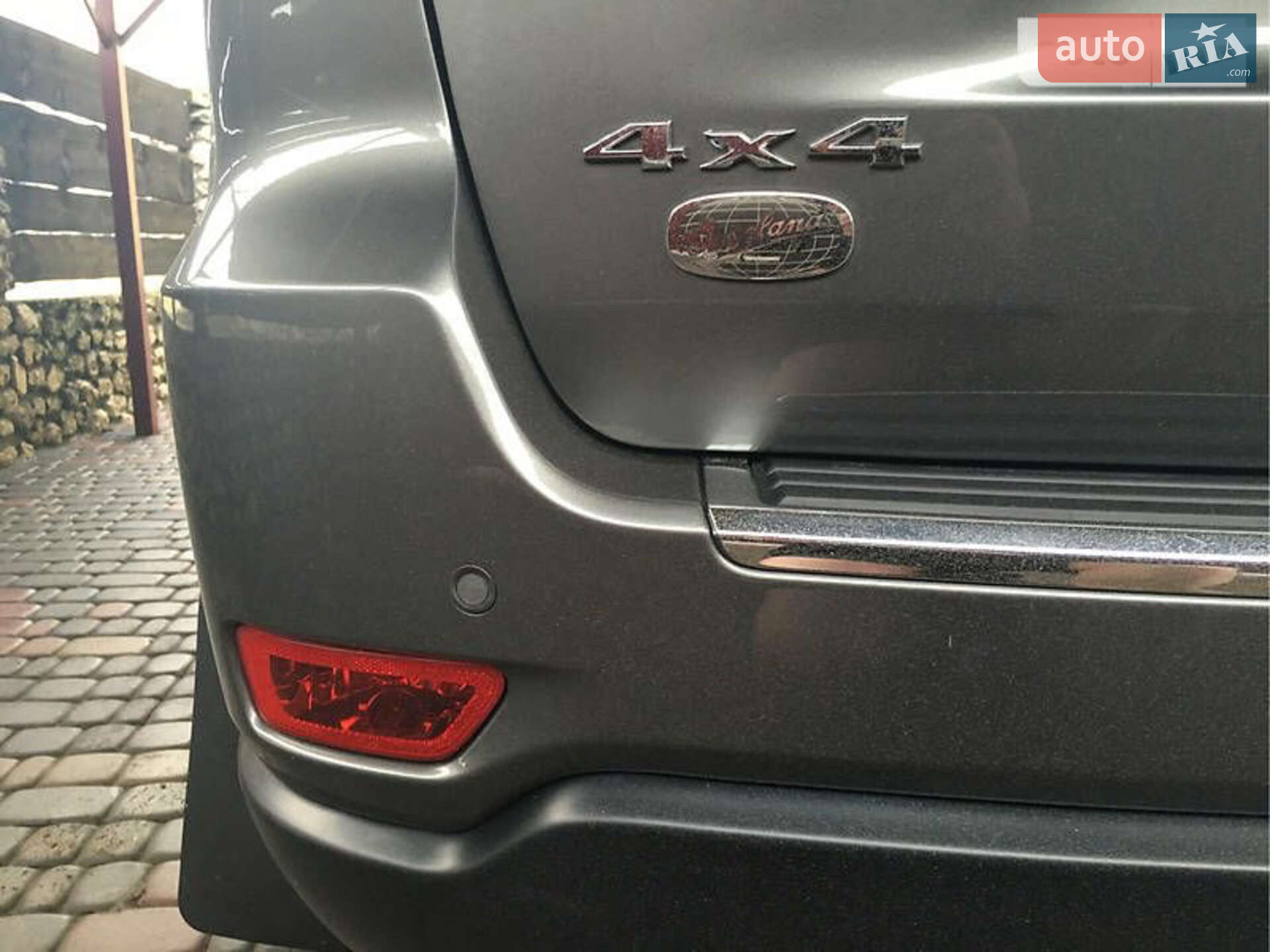Jeep Grand Cherokee 2011 VIN 1C4RJFCM5CC100880 фото оголошення 12 з 19