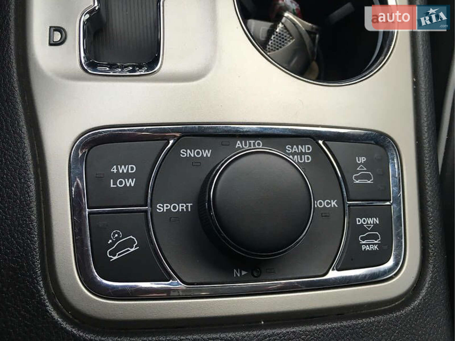 Jeep Grand Cherokee 2011 VIN 1C4RJFCM5CC100880 фото оголошення 13 з 19