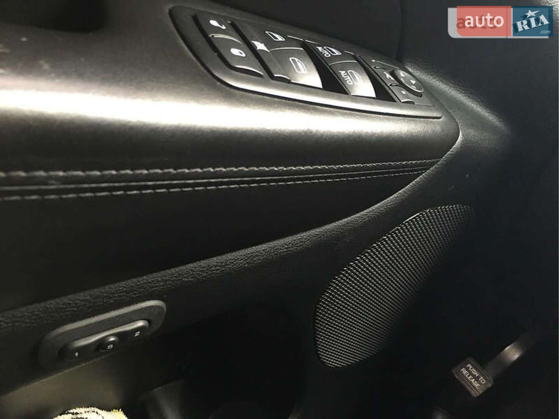 Jeep Grand Cherokee 2011 VIN 1C4RJFCM5CC100880 фото оголошення 14 з 19