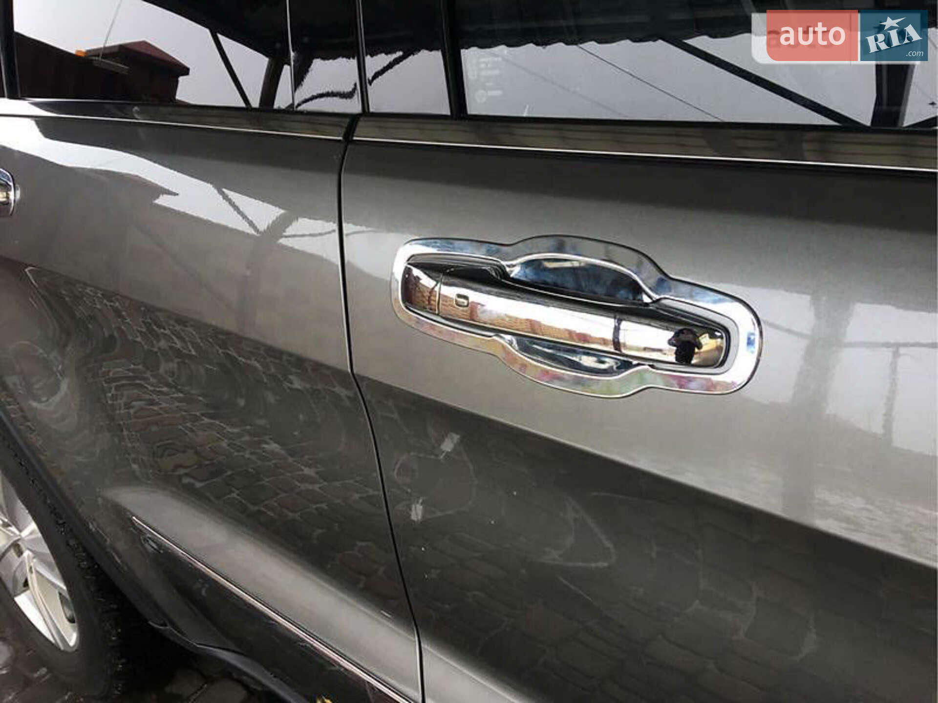Jeep Grand Cherokee 2011 VIN 1C4RJFCM5CC100880 фото оголошення 18 з 19