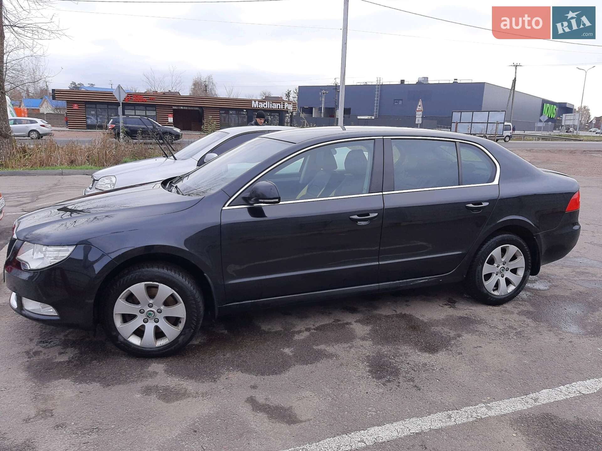 Skoda Superb 2013 VIN TMBAB43T8DB300858 фото оголошення 4 з 8
