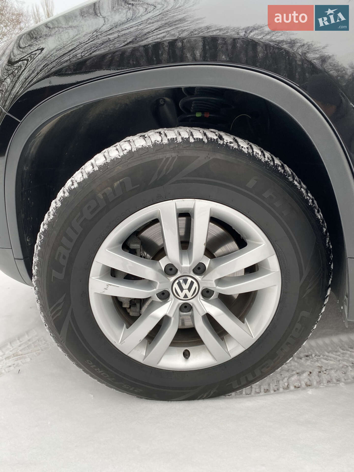 Volkswagen Tiguan 2017 VIN WVGAV7AX7HK036886 фото оголошення 19 з 46