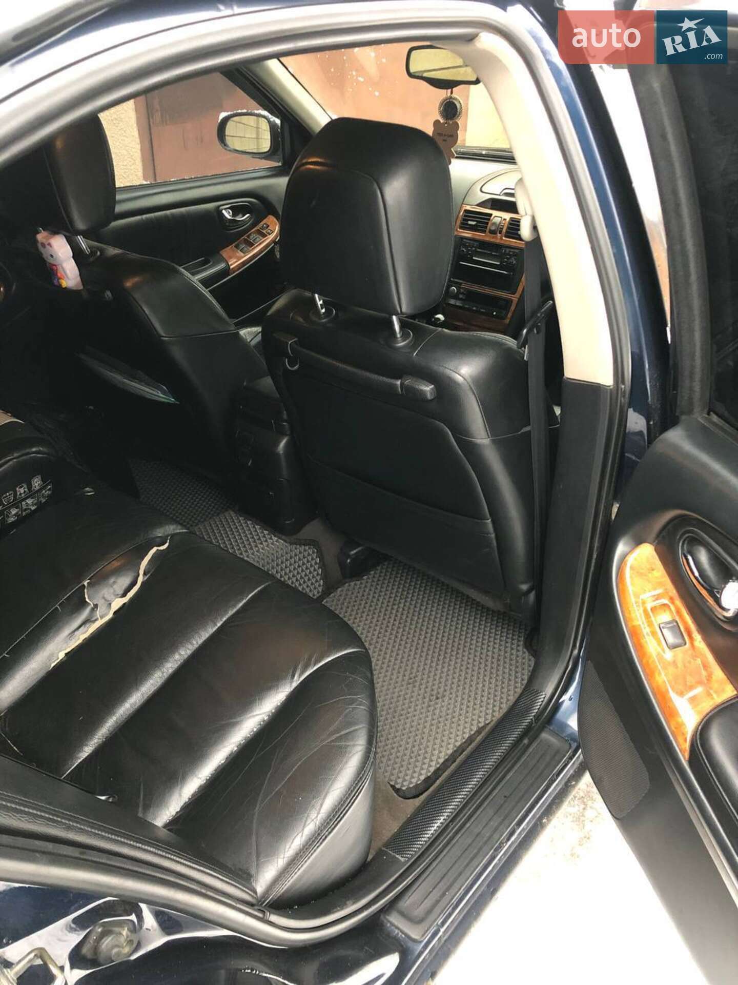 Nissan Maxima 2003 VIN JN1CAUA33U0070936 фото оголошення 4 з 6