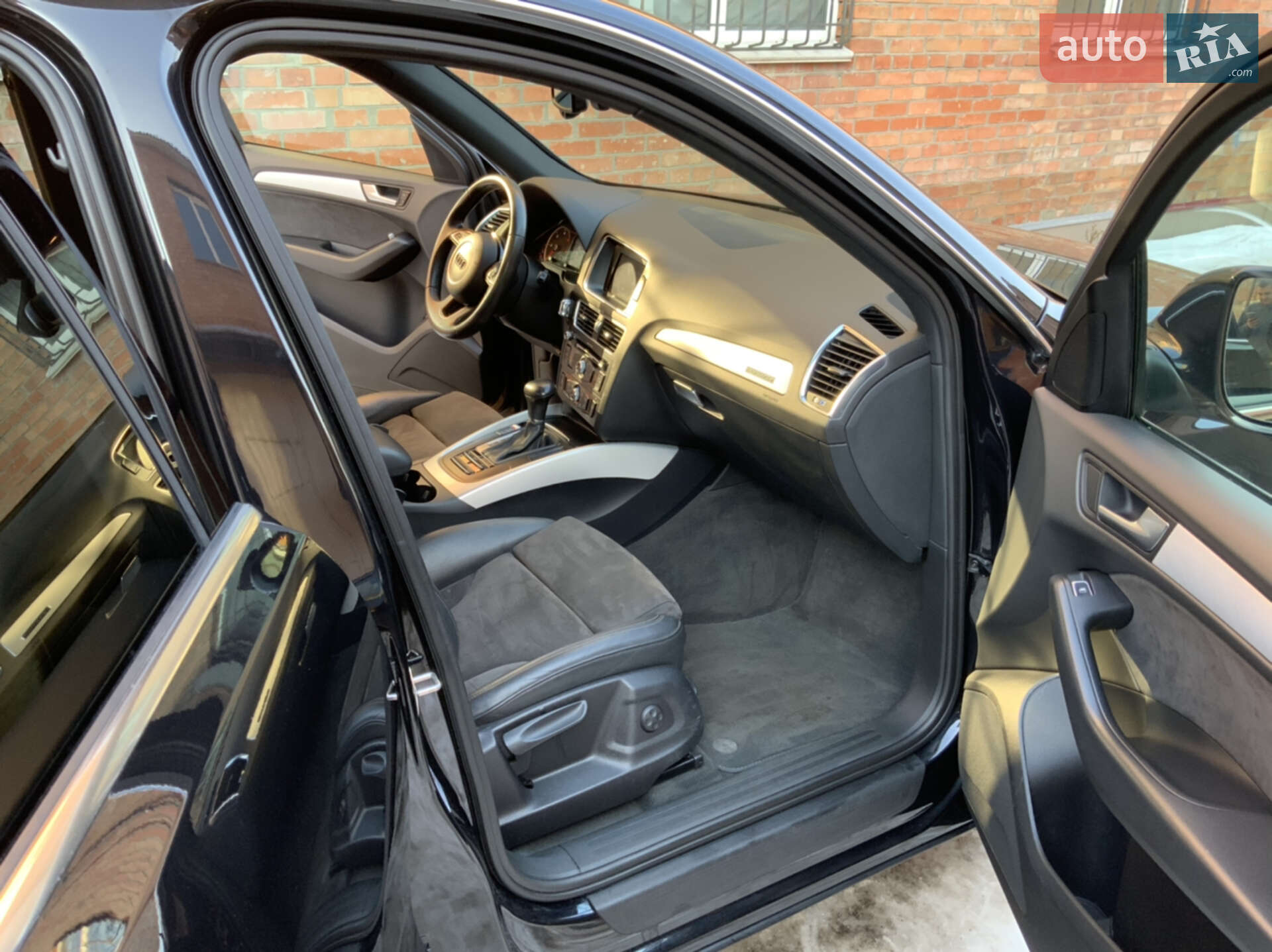 Audi Q5 2014 VIN WAUZZZ8R0EA079821 фото оголошення 17 з 33