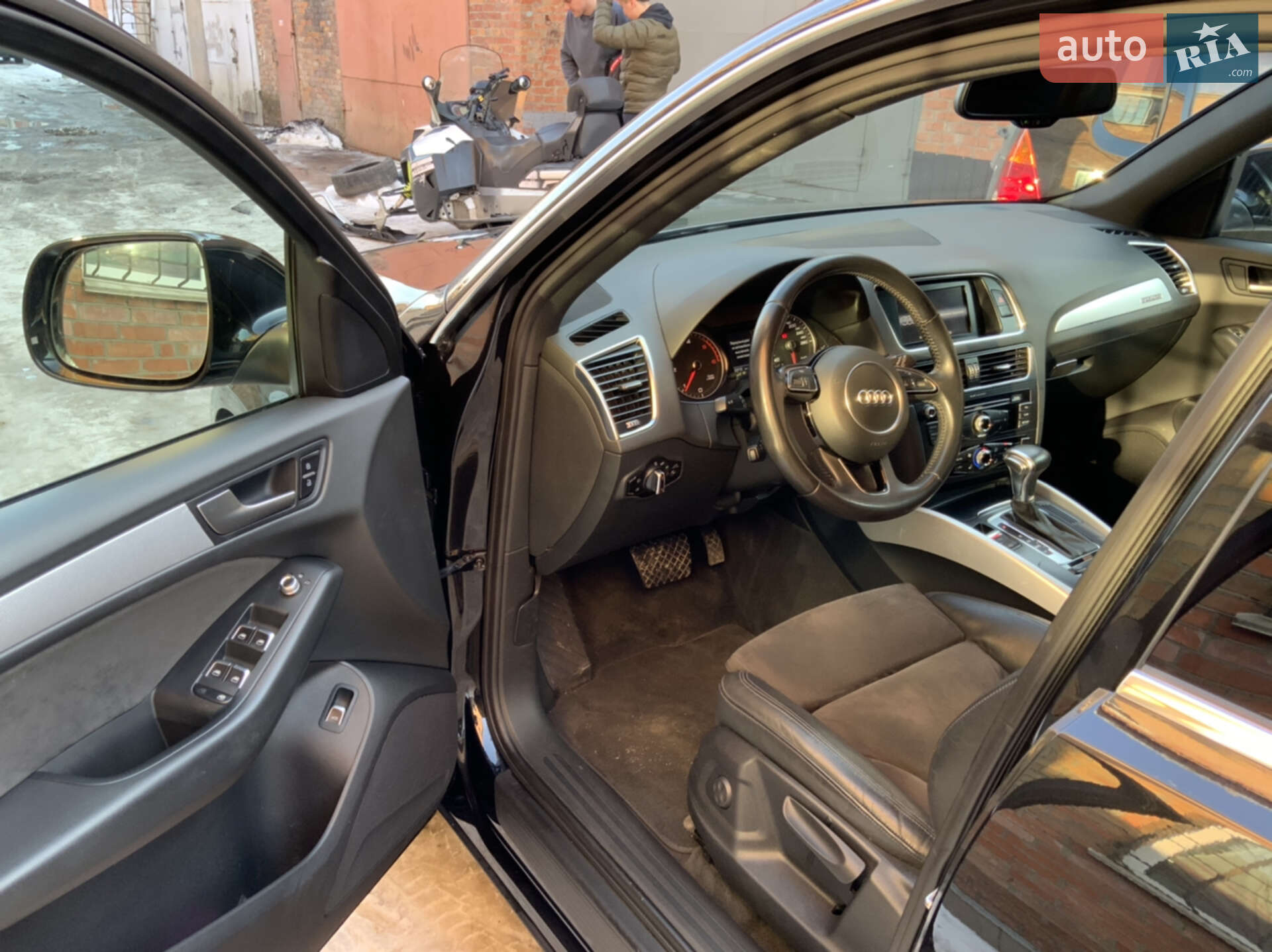 Audi Q5 2014 VIN WAUZZZ8R0EA079821 фото оголошення 22 з 33