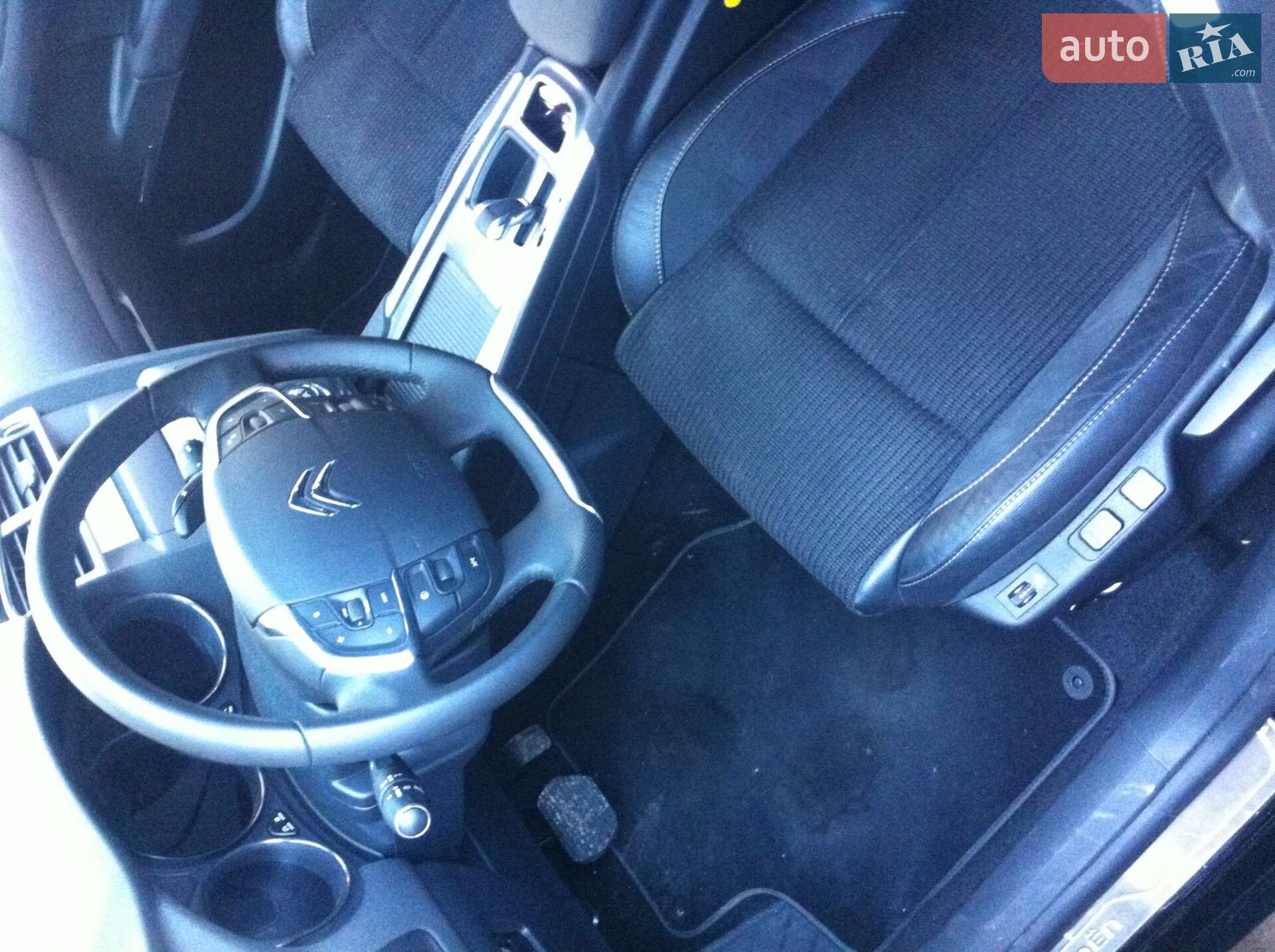 Citroen C4 2014 VIN VF7NC9HD8EY514623 фото оголошення 23 з 32