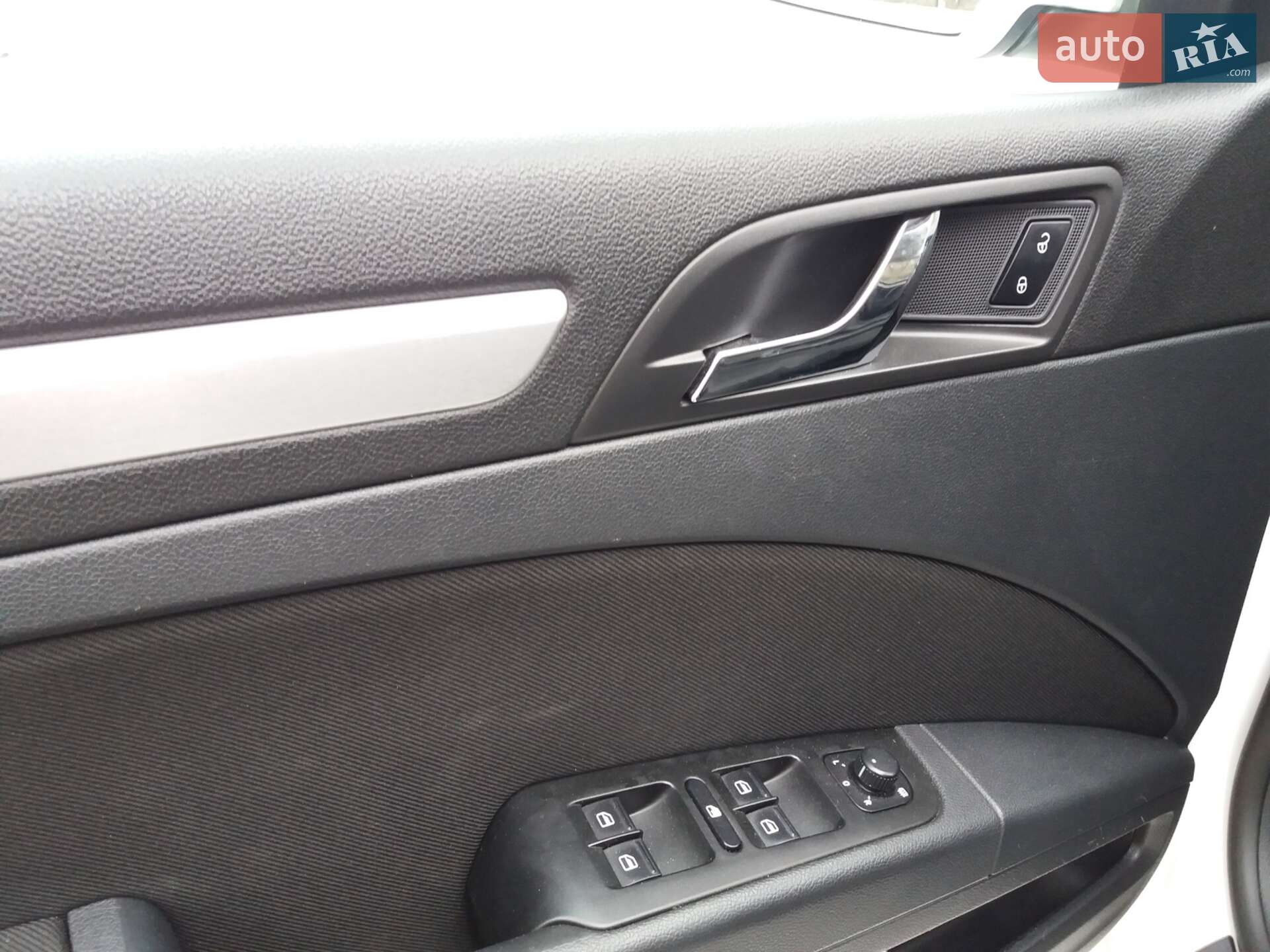 Skoda Superb 2014 VIN TMBAJ73T4E9039564 фото оголошення 34 з 46