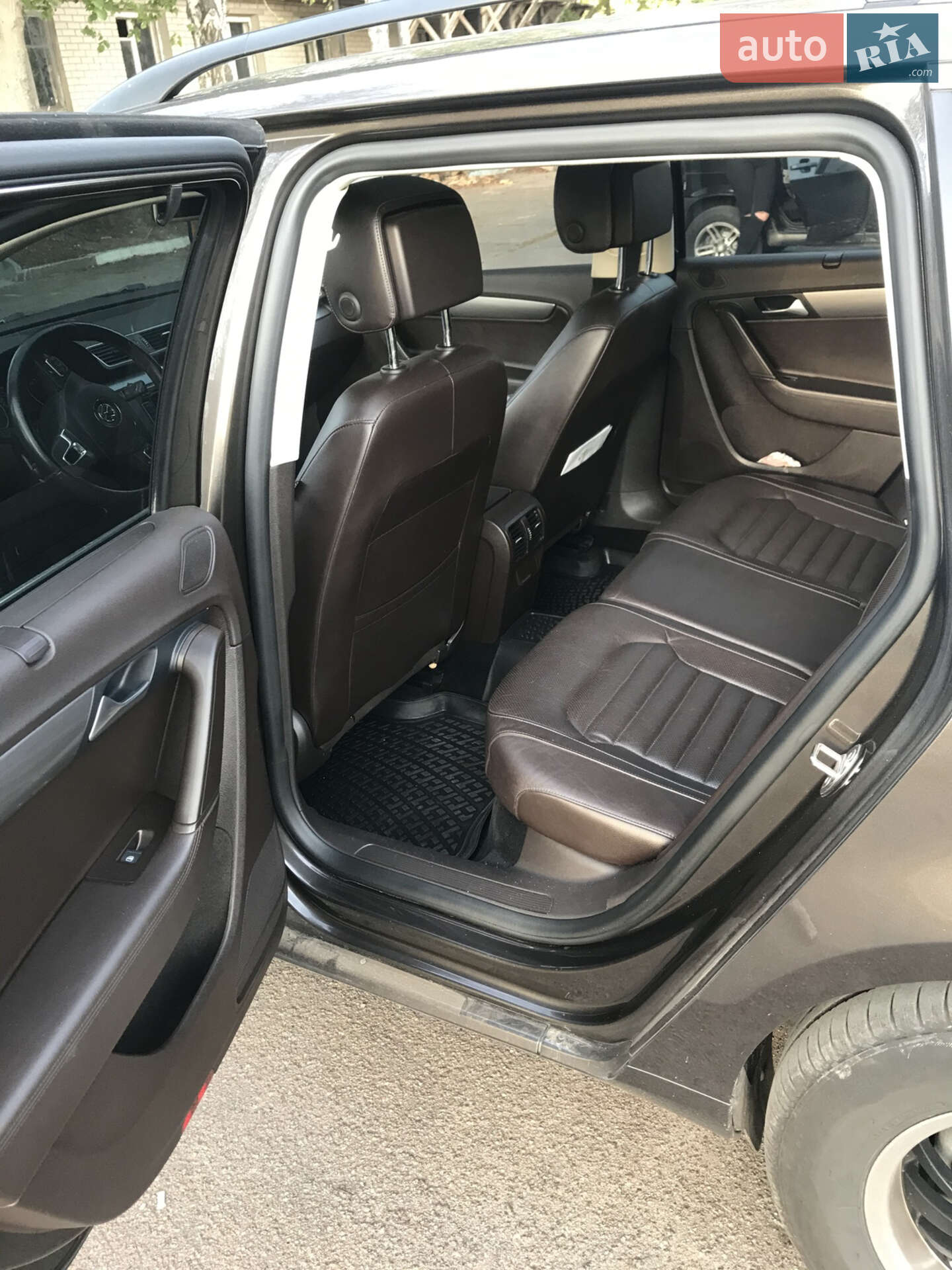 Volkswagen Passat 2014 VIN WVWZZZ3CZEE128796 фото оголошення 5 з 13