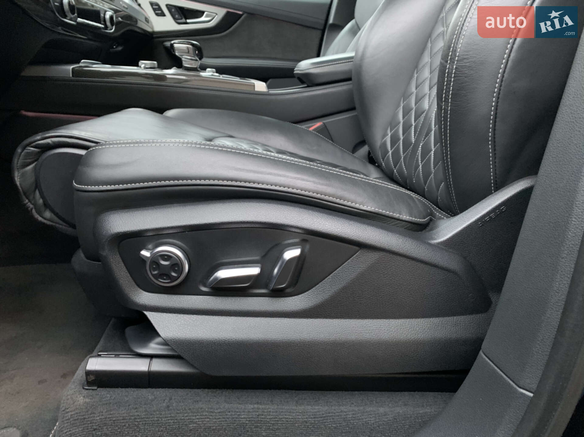 Audi SQ7 2016 VIN WAUZZZ4M0HD009412 фото оголошення 22 з 38