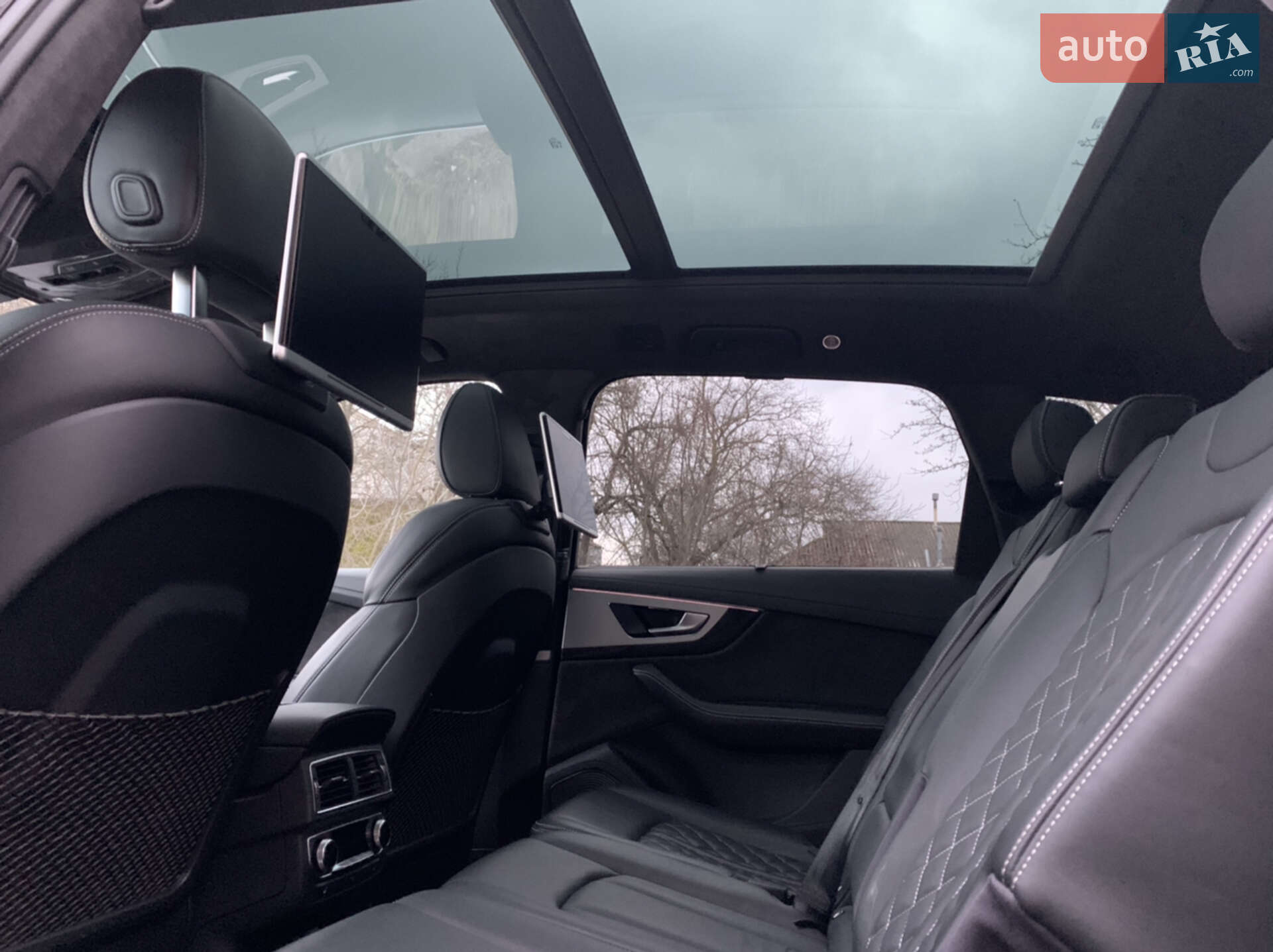 Audi SQ7 2016 VIN WAUZZZ4M0HD009412 фото оголошення 4 з 38