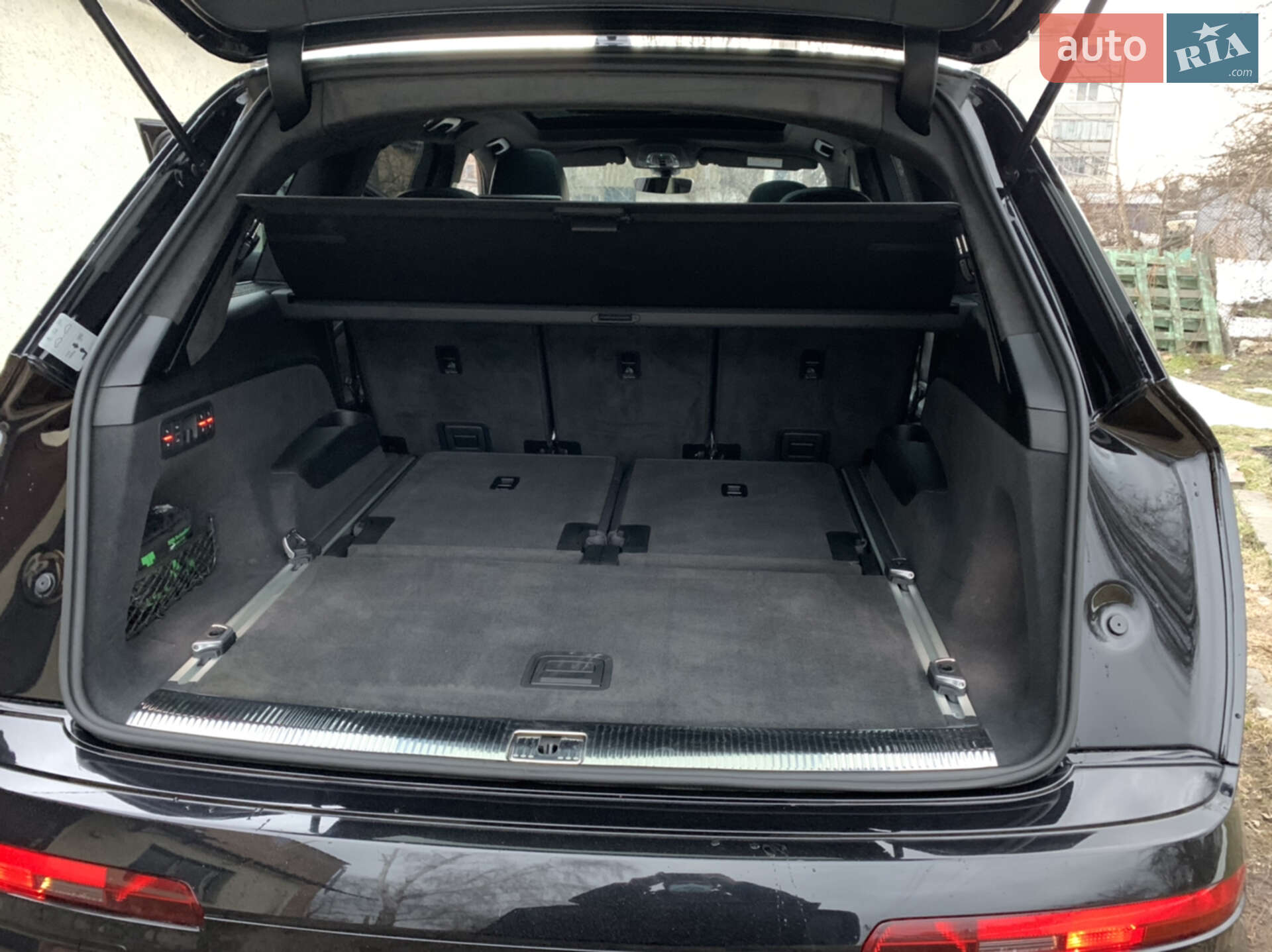 Audi SQ7 2016 VIN WAUZZZ4M0HD009412 фото оголошення 5 з 38