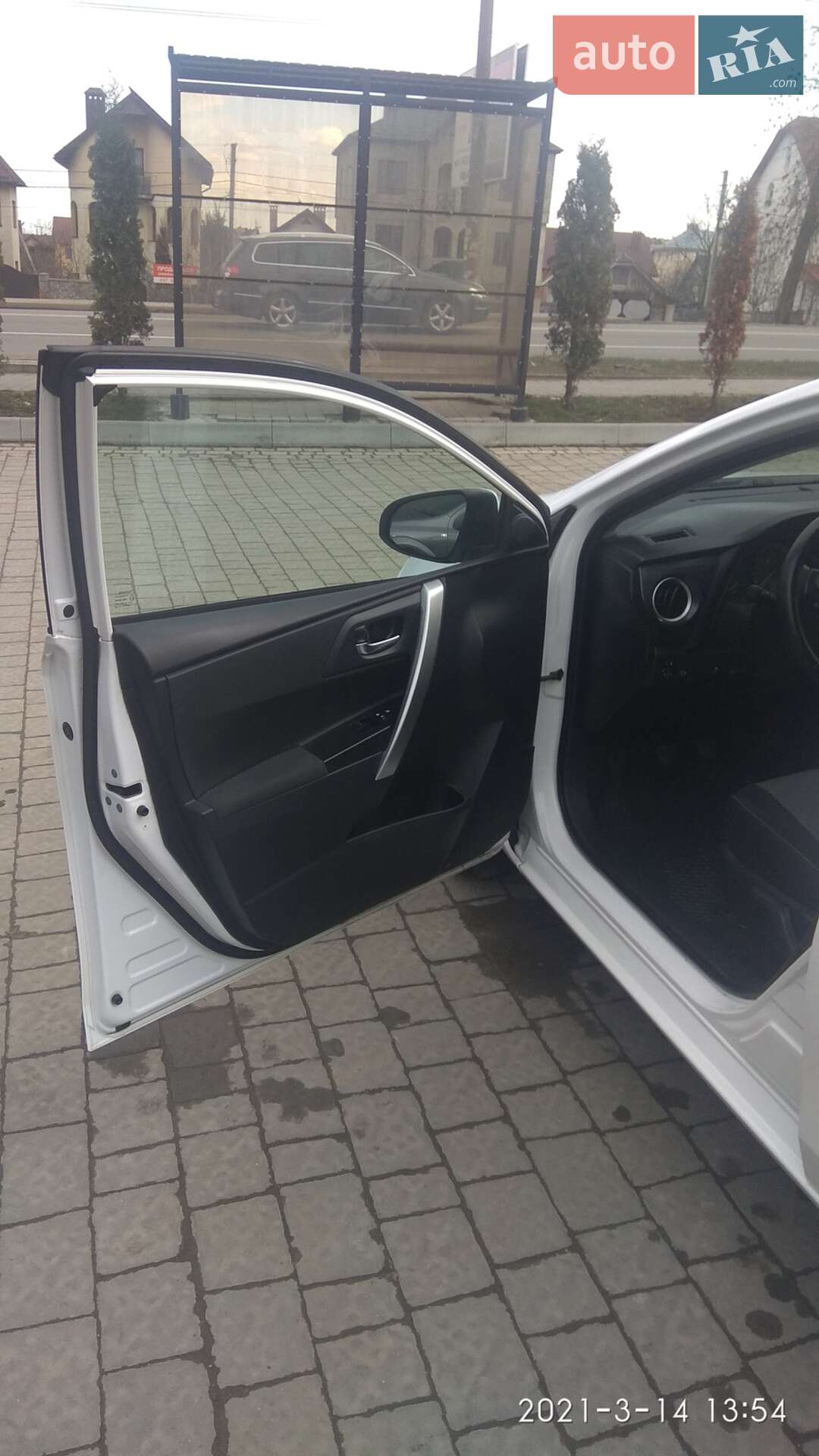 Toyota Auris 2014 VIN SB1ZN3JE80E026762 фото оголошення 2 з 23
