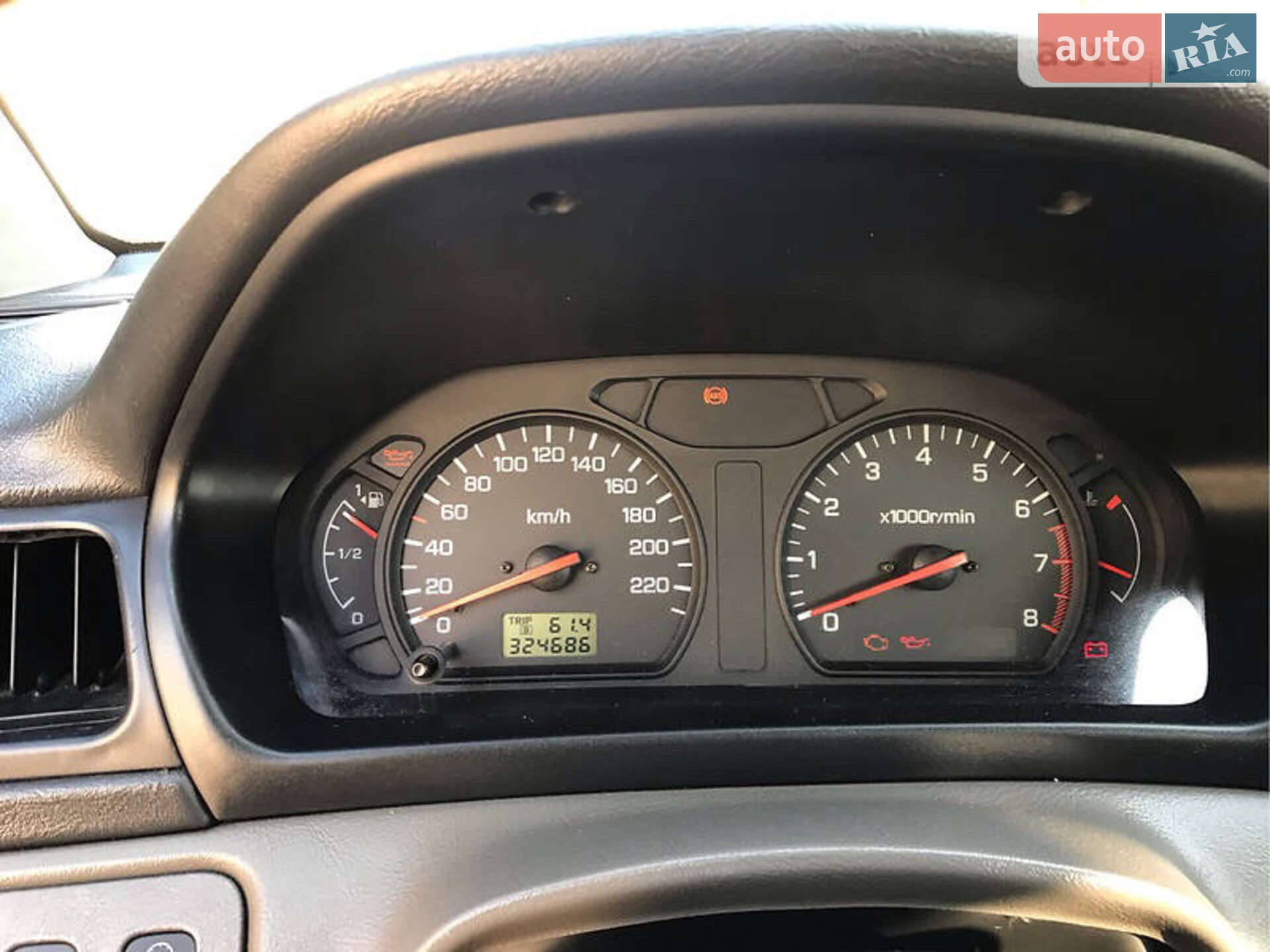 Mitsubishi Space Wagon 2003 VIN JMBLNN83W4Z000409 фото оголошення 6 з 6